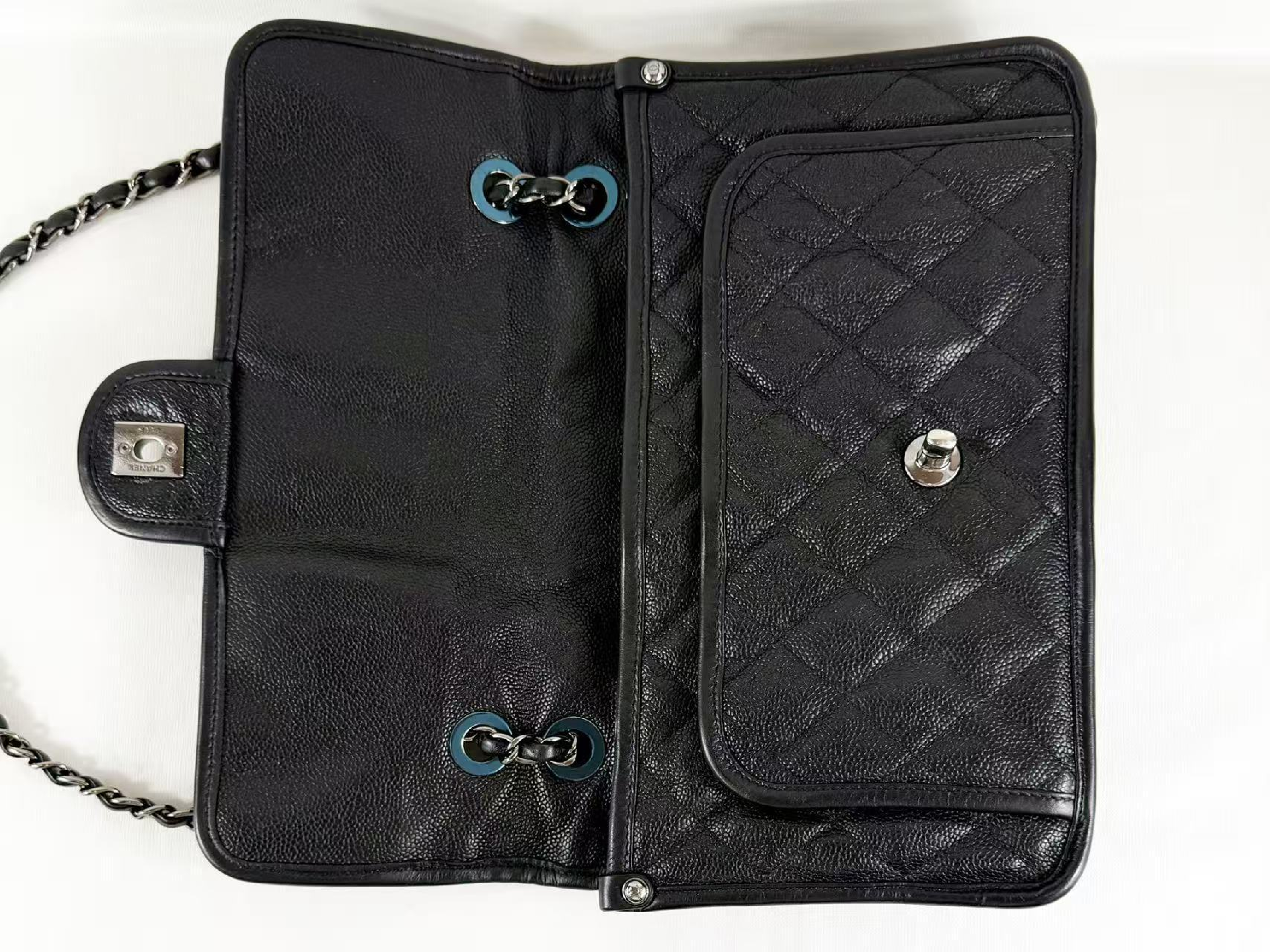 Black Caviar Skin French Riviera Shoulder Bag, W28/H18/D6cm (approx.), serial number in the 19 range, with dust bag and seal, silver hardware, 19920653. — view 12
