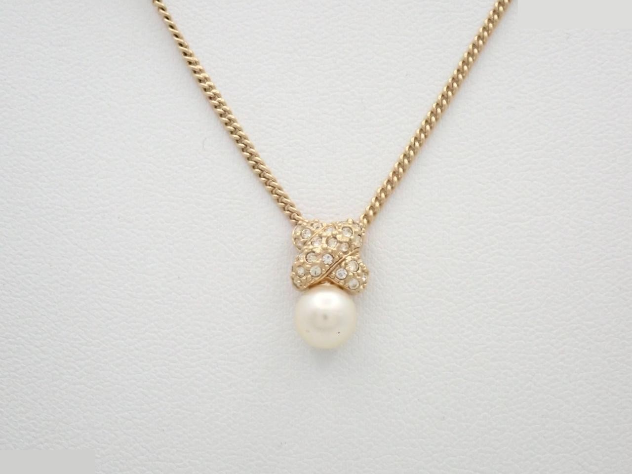 Other lines: Precious metals, necklaces, pendants, chain approximately 44cm