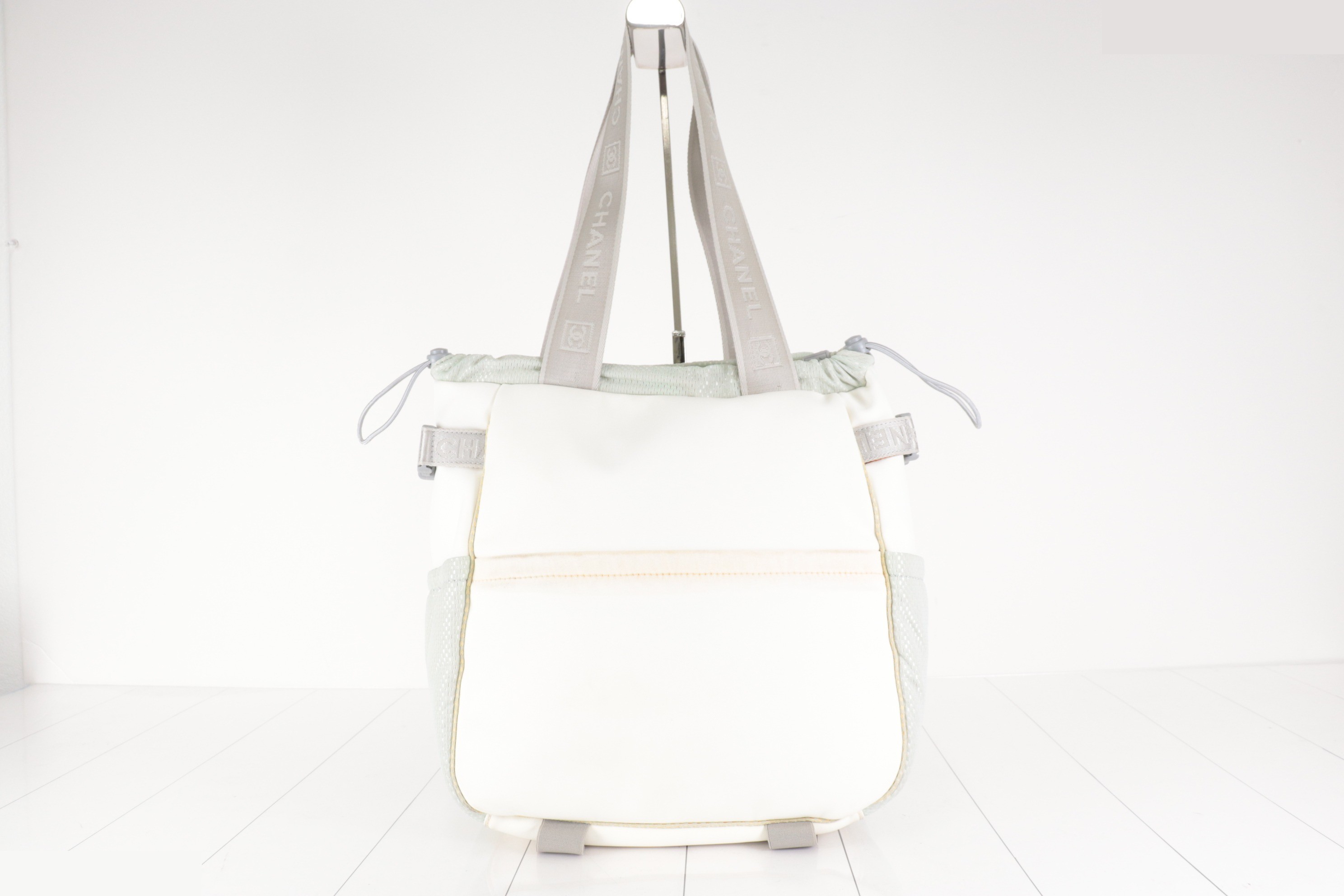 Sports line nylon tote bag, number 10s — view 2