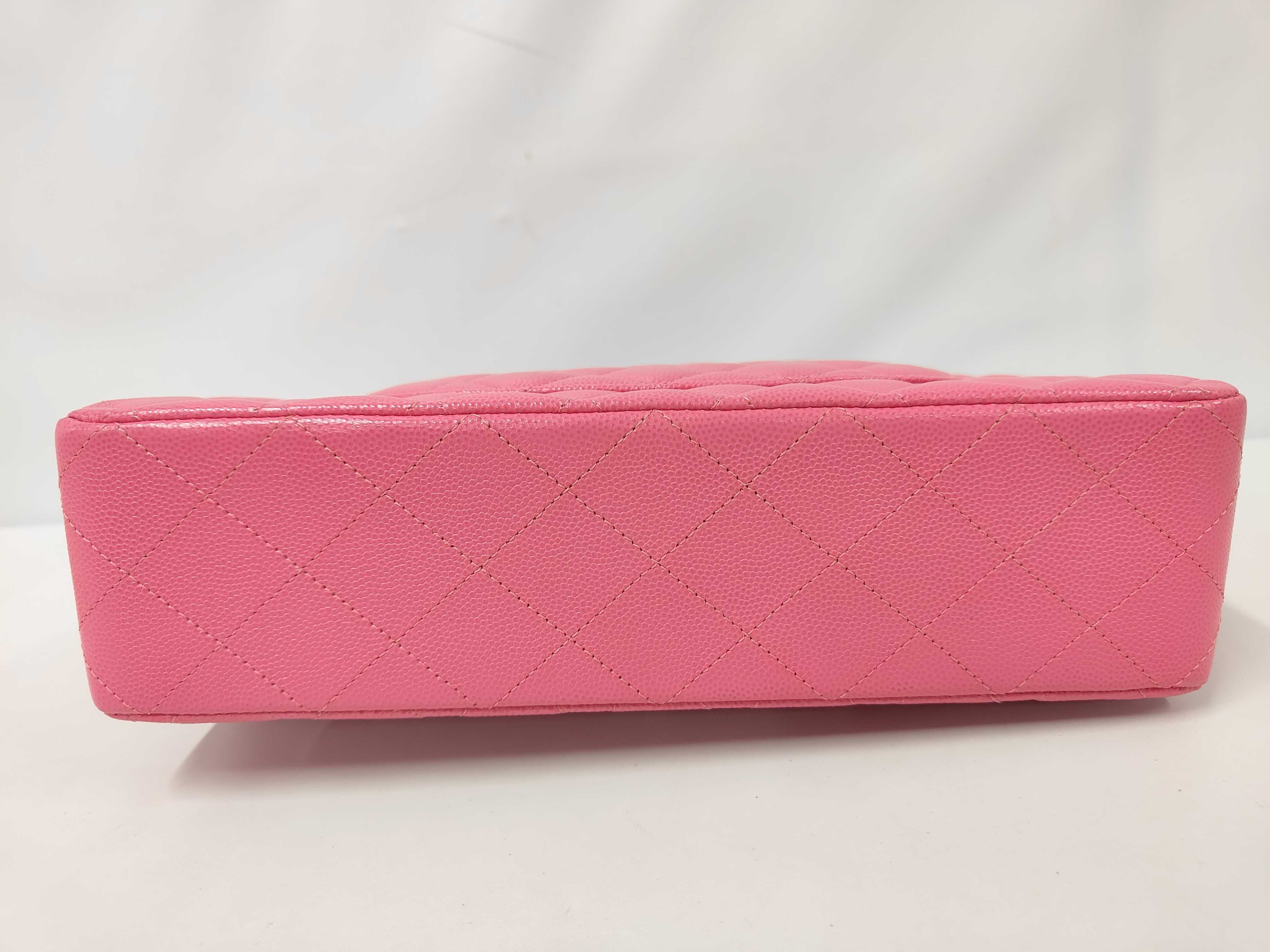 Double Flap 25 Chain Shoulder Bag, Matelassé Caviar Pink GP Shoulder Bag — view 3
