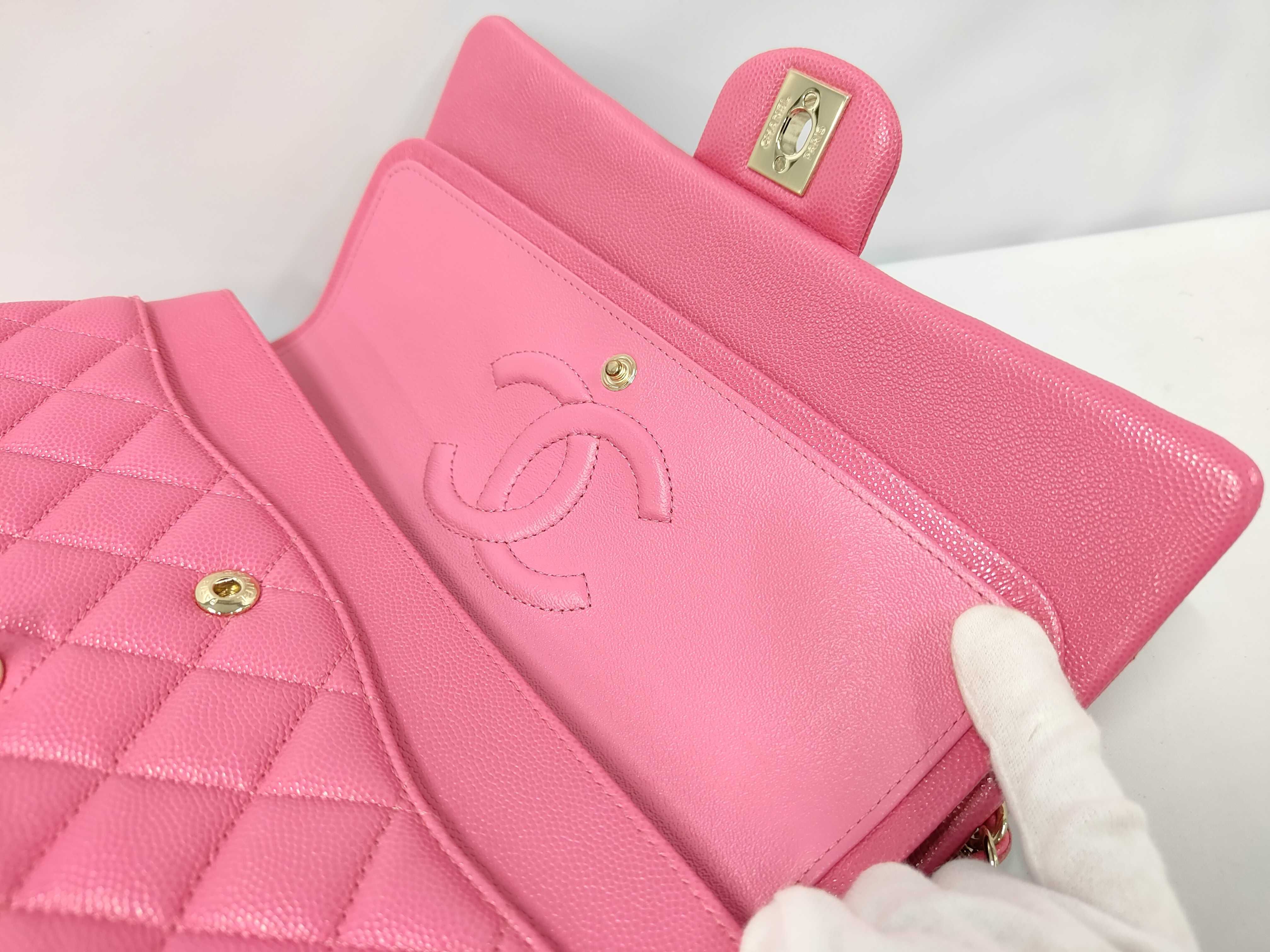 Double Flap 25 Chain Shoulder Bag, Matelassé Caviar Pink GP Shoulder Bag — view 7