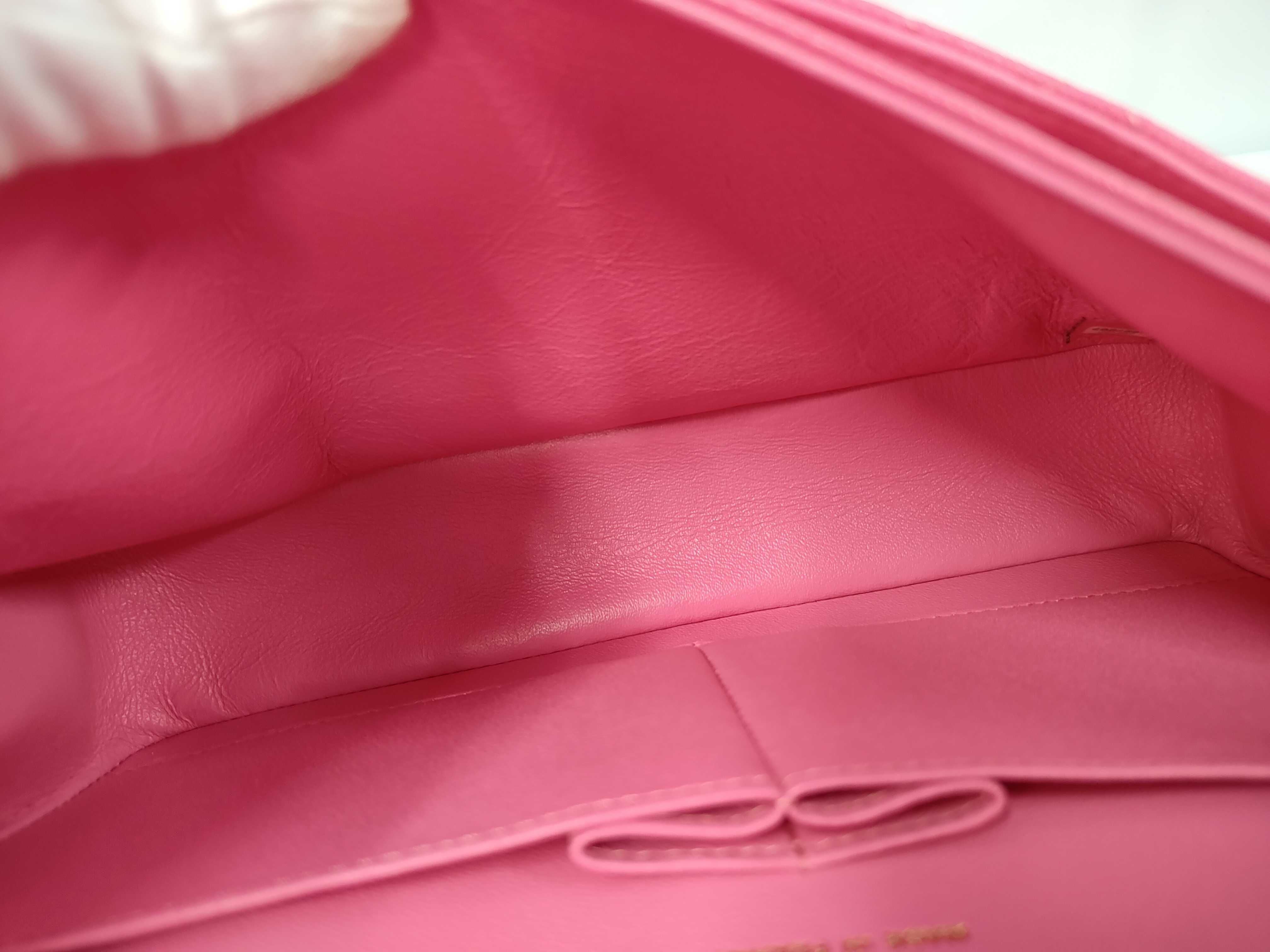 Double Flap 25 Chain Shoulder Bag, Matelassé Caviar Pink GP Shoulder Bag — view 8