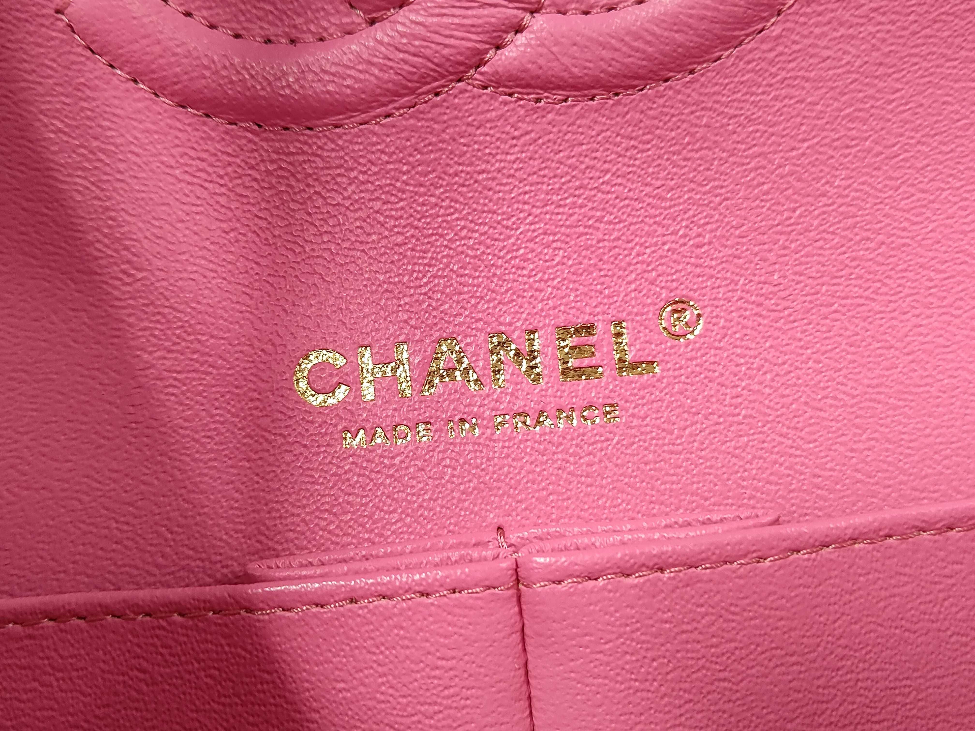 Double Flap 25 Chain Shoulder Bag, Matelassé Caviar Pink GP Shoulder Bag — view 9