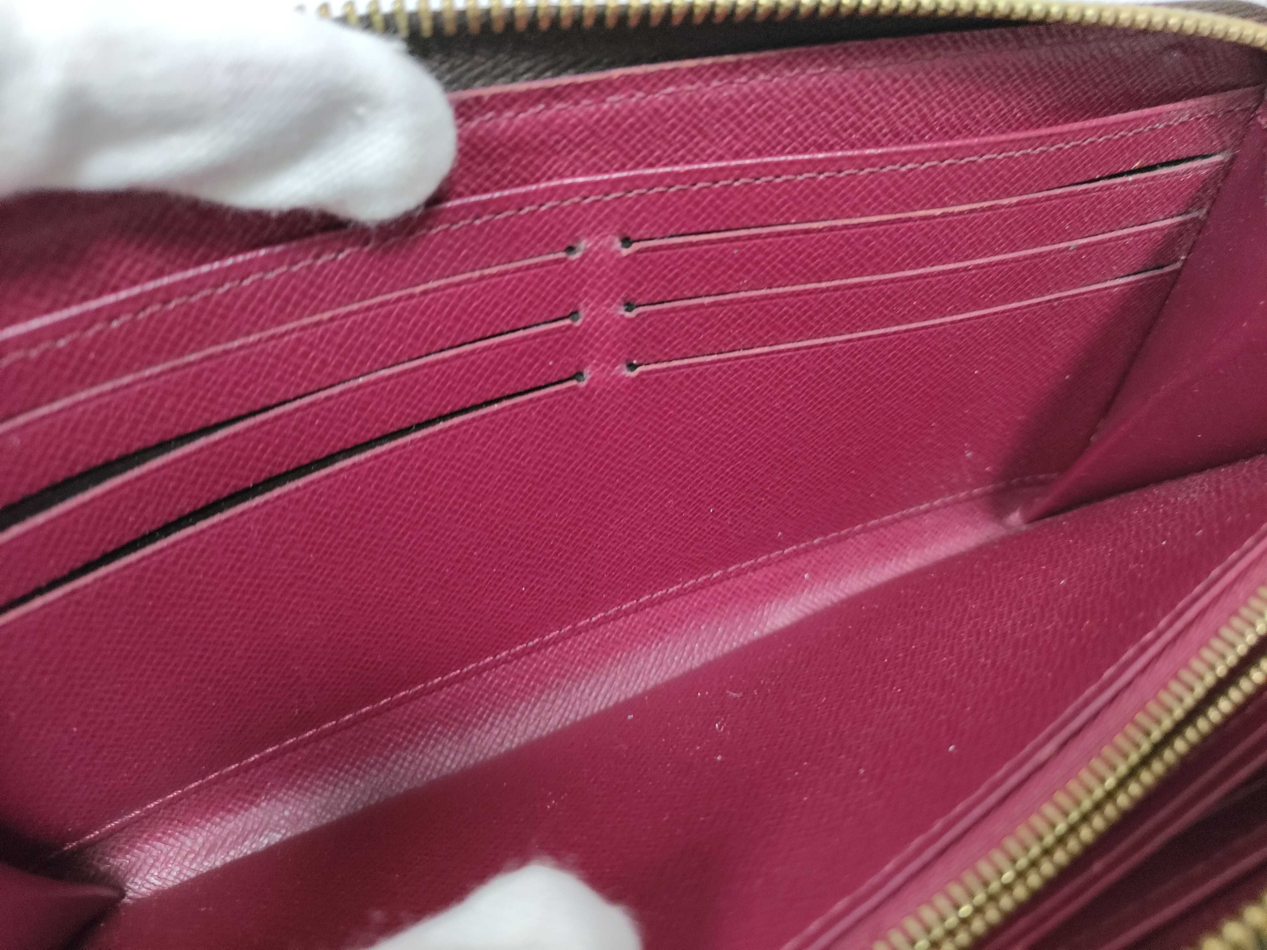 Monogram Zippy Wallet M41895 Louis Vuitton Wallet — view 10