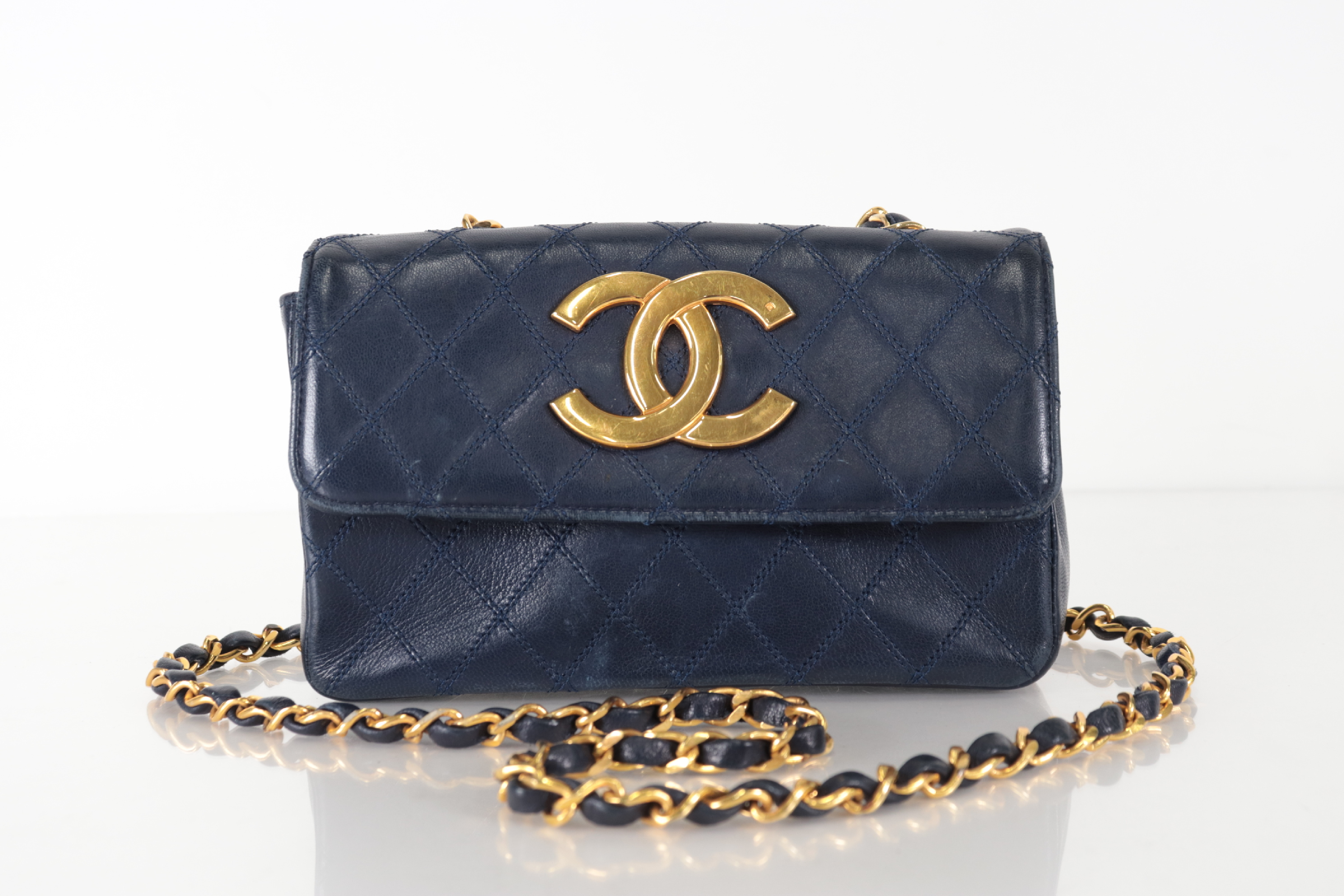 Bicolore Lamb Push Mini Chain Shoulder Bag, Navy