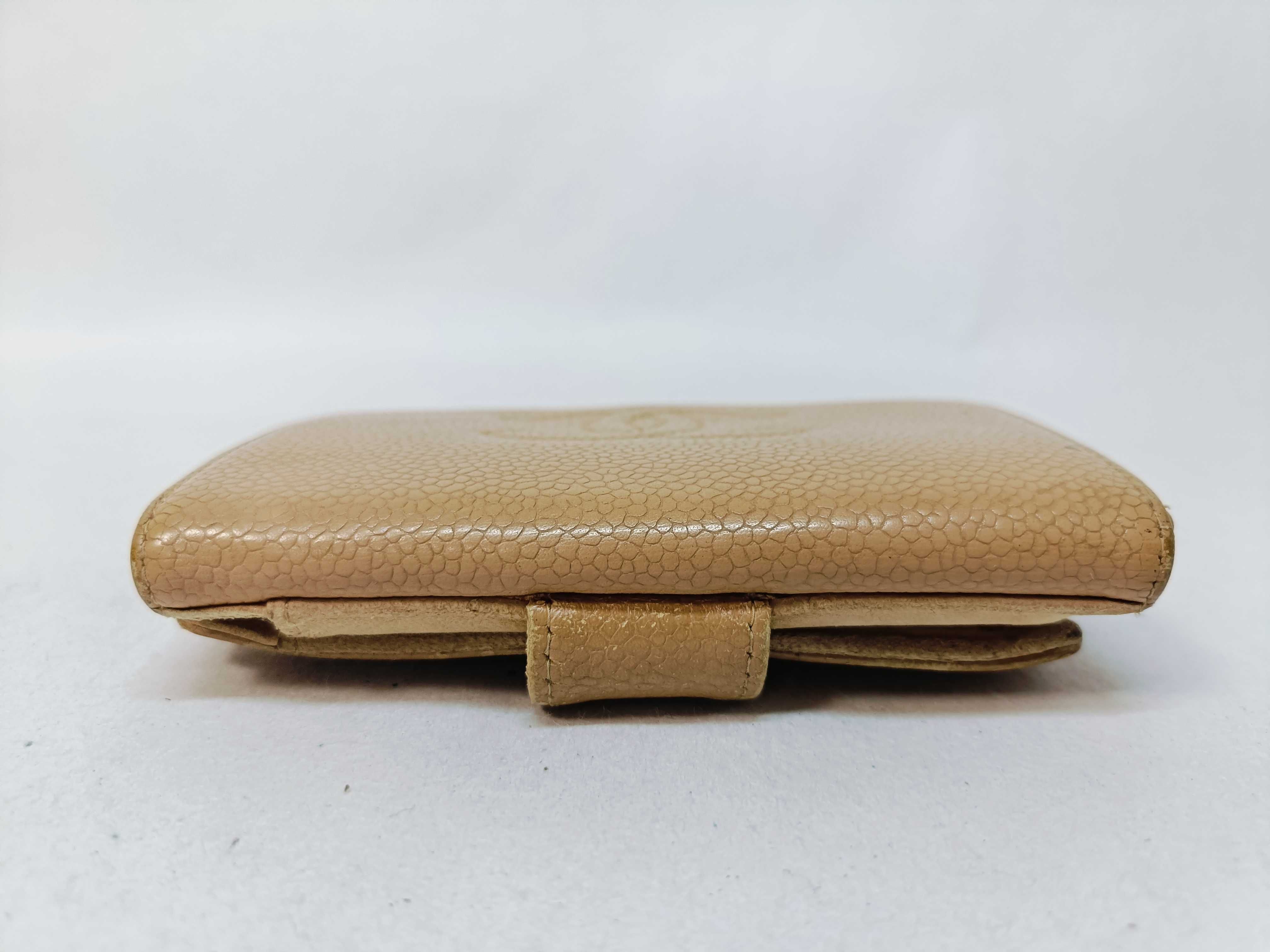 Caviar Skin Coco Mark Vintage Bi-fold Wallet Beige — view 6