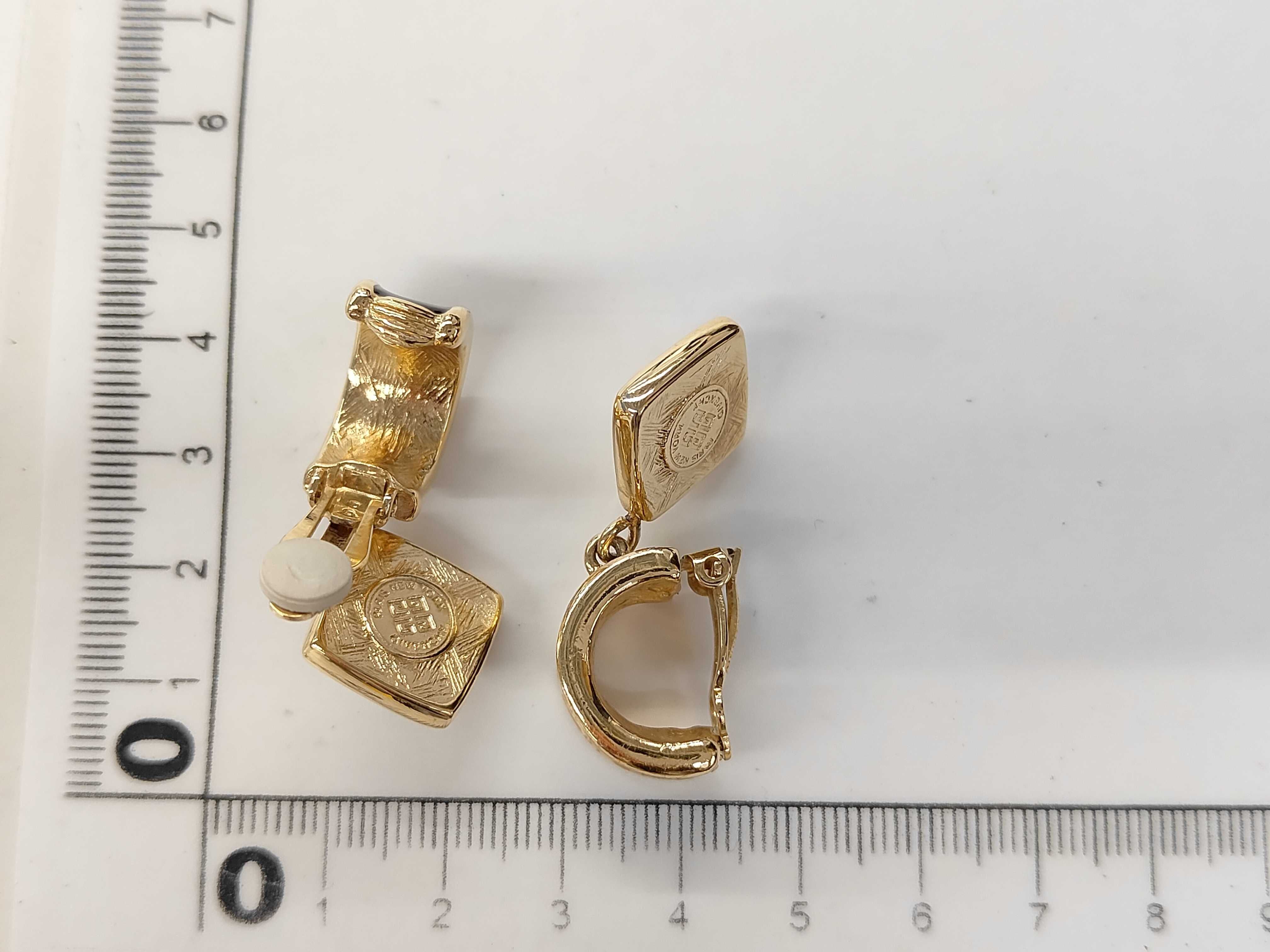 Earrings — view 7