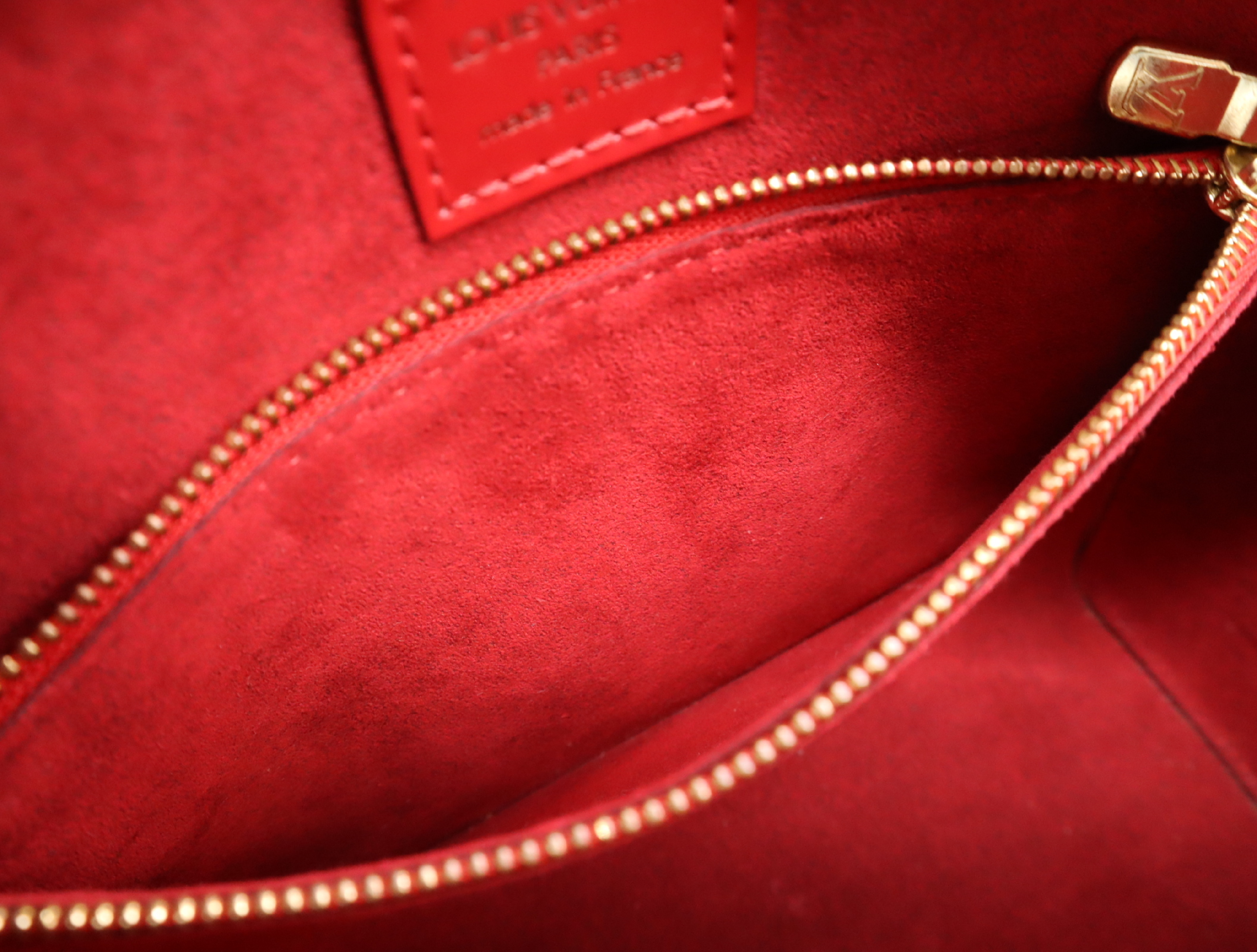 M52057 Epi Pont Neuf Castilian Red Handbag — view 13