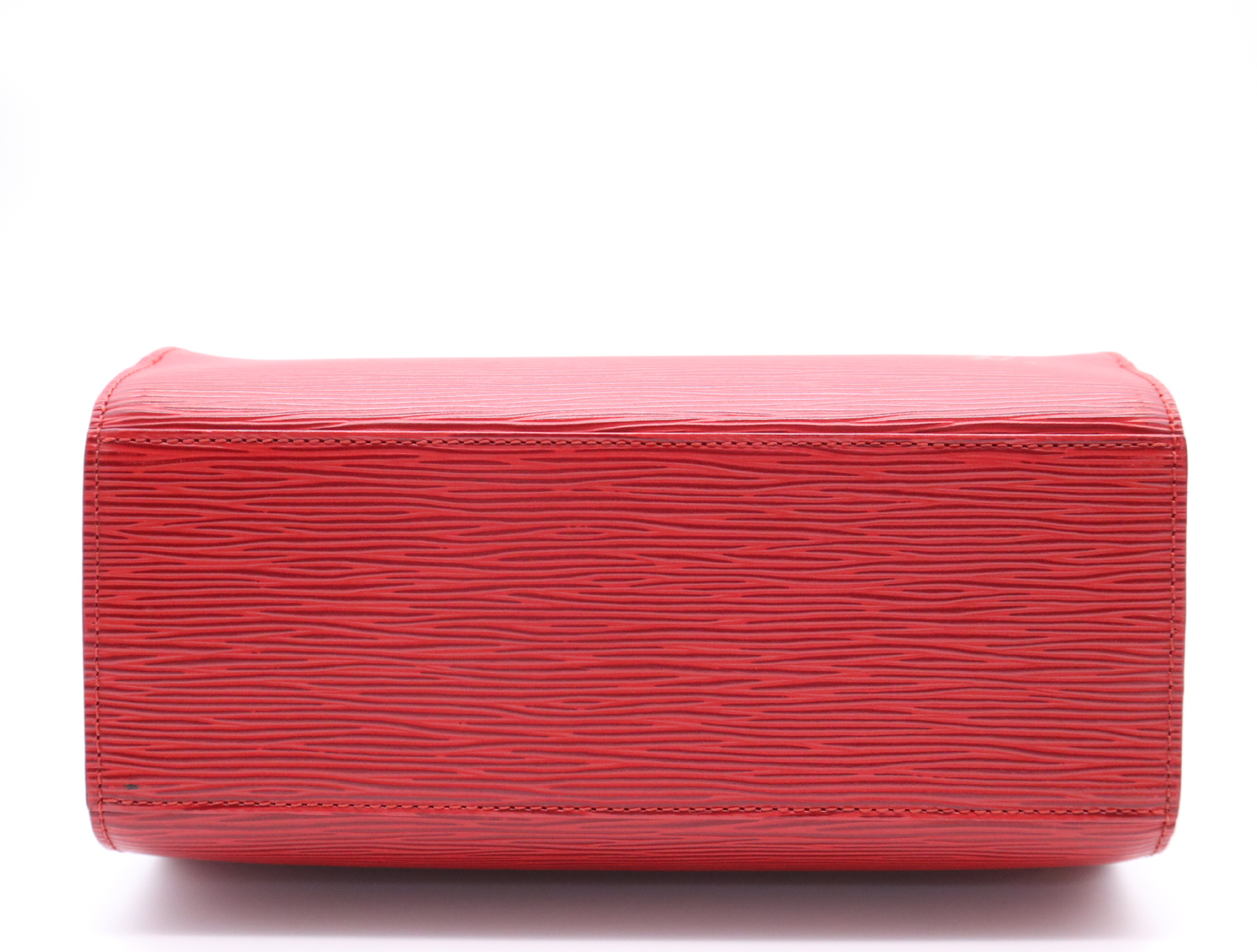 M52057 Epi Pont Neuf Castilian Red Handbag — view 4