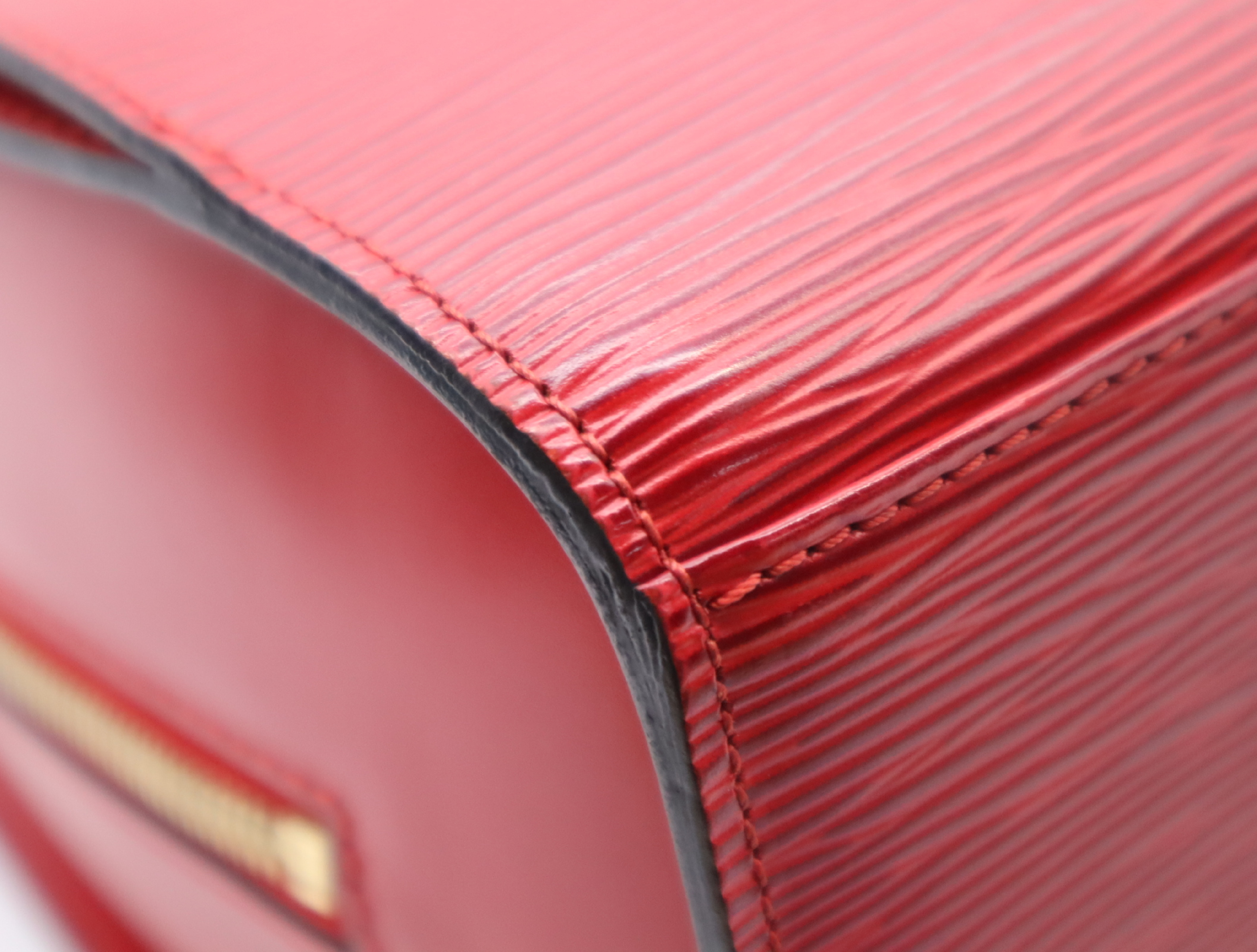 M52057 Epi Pont Neuf Castilian Red Handbag — view 6