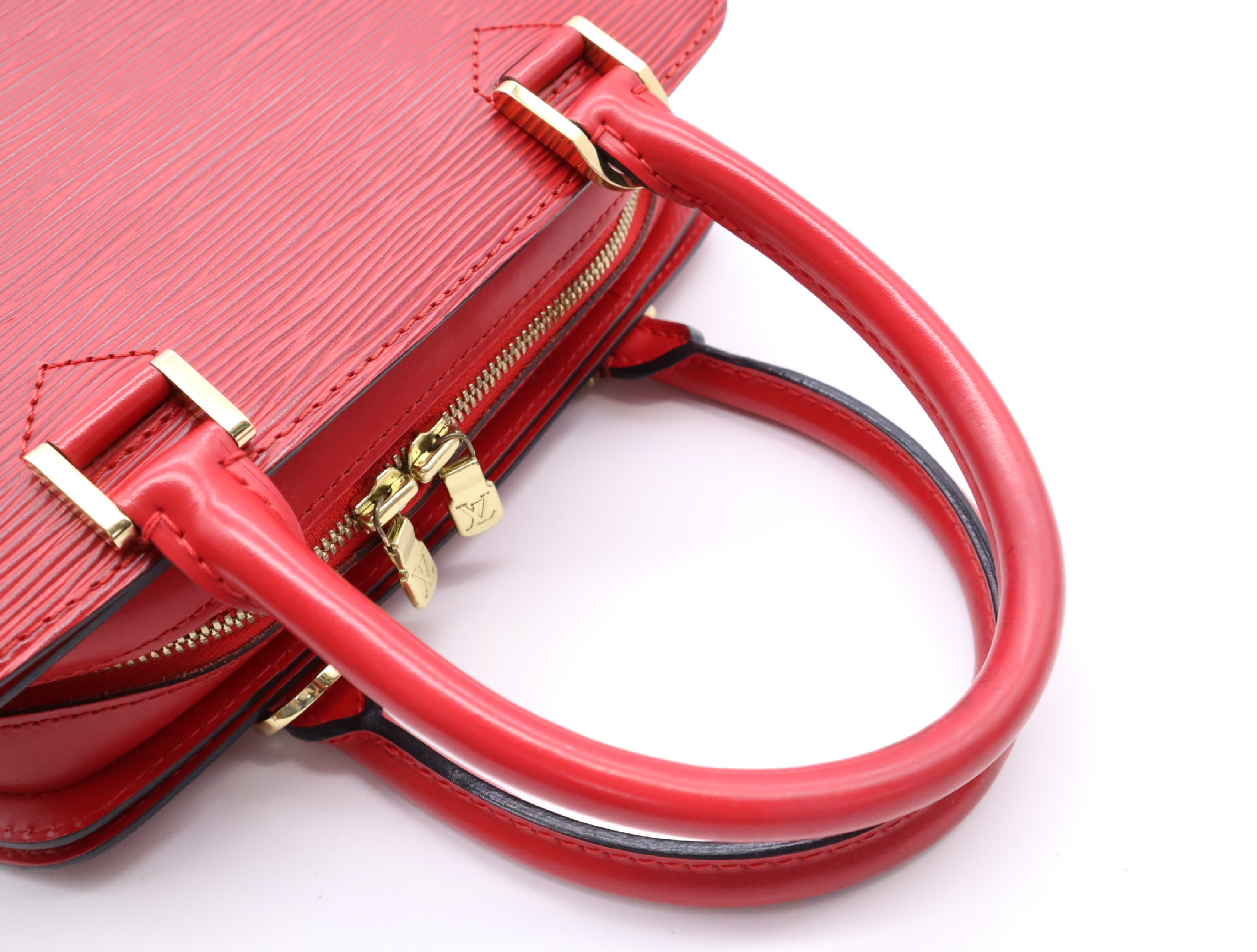 M52057 Epi Pont Neuf Castilian Red Handbag — view 10