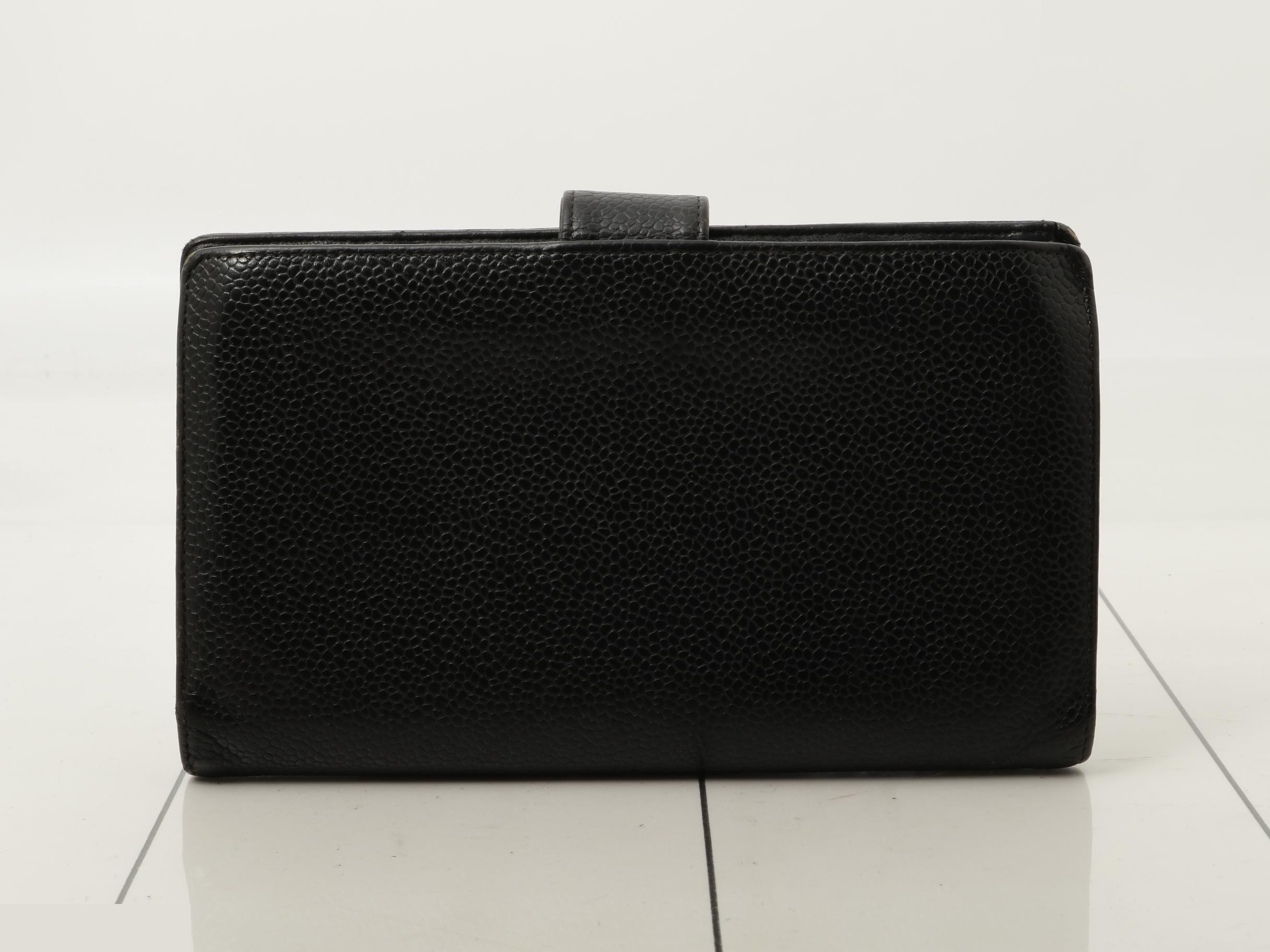 wallet — view 2