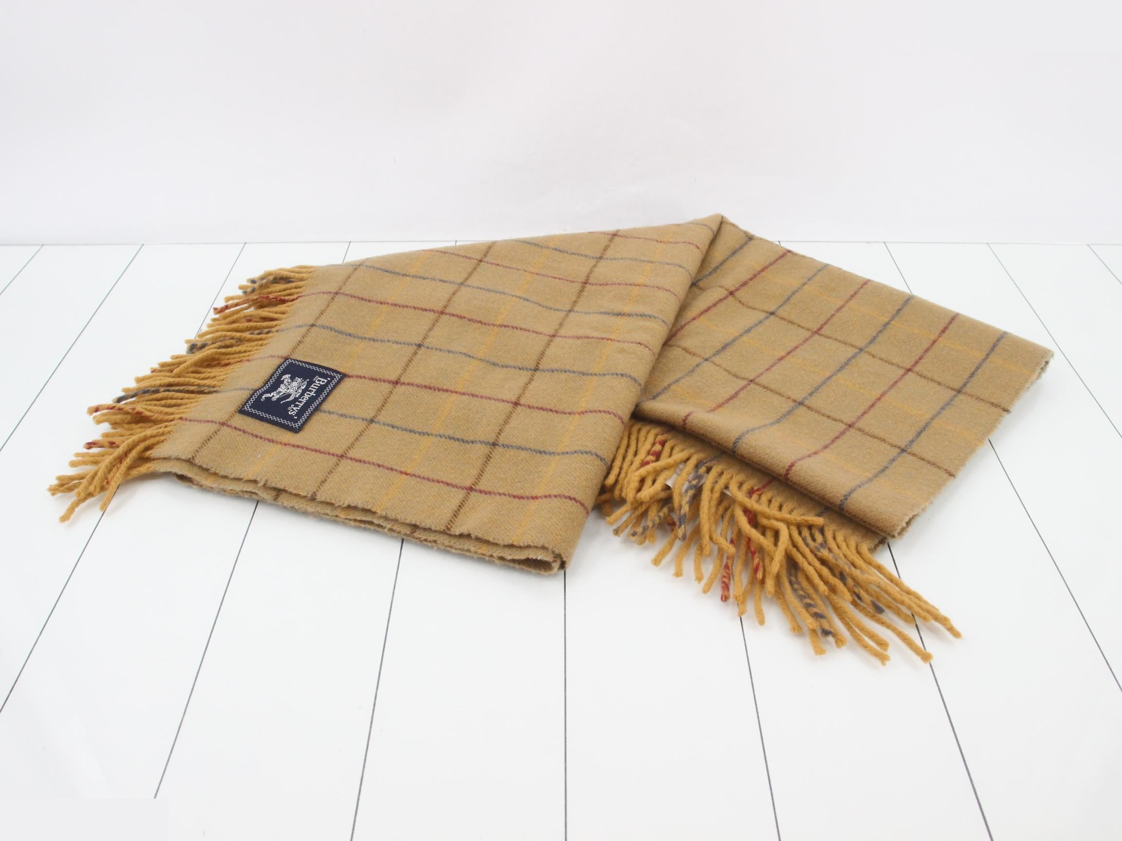 lap blanket/shawl, beige — view 3