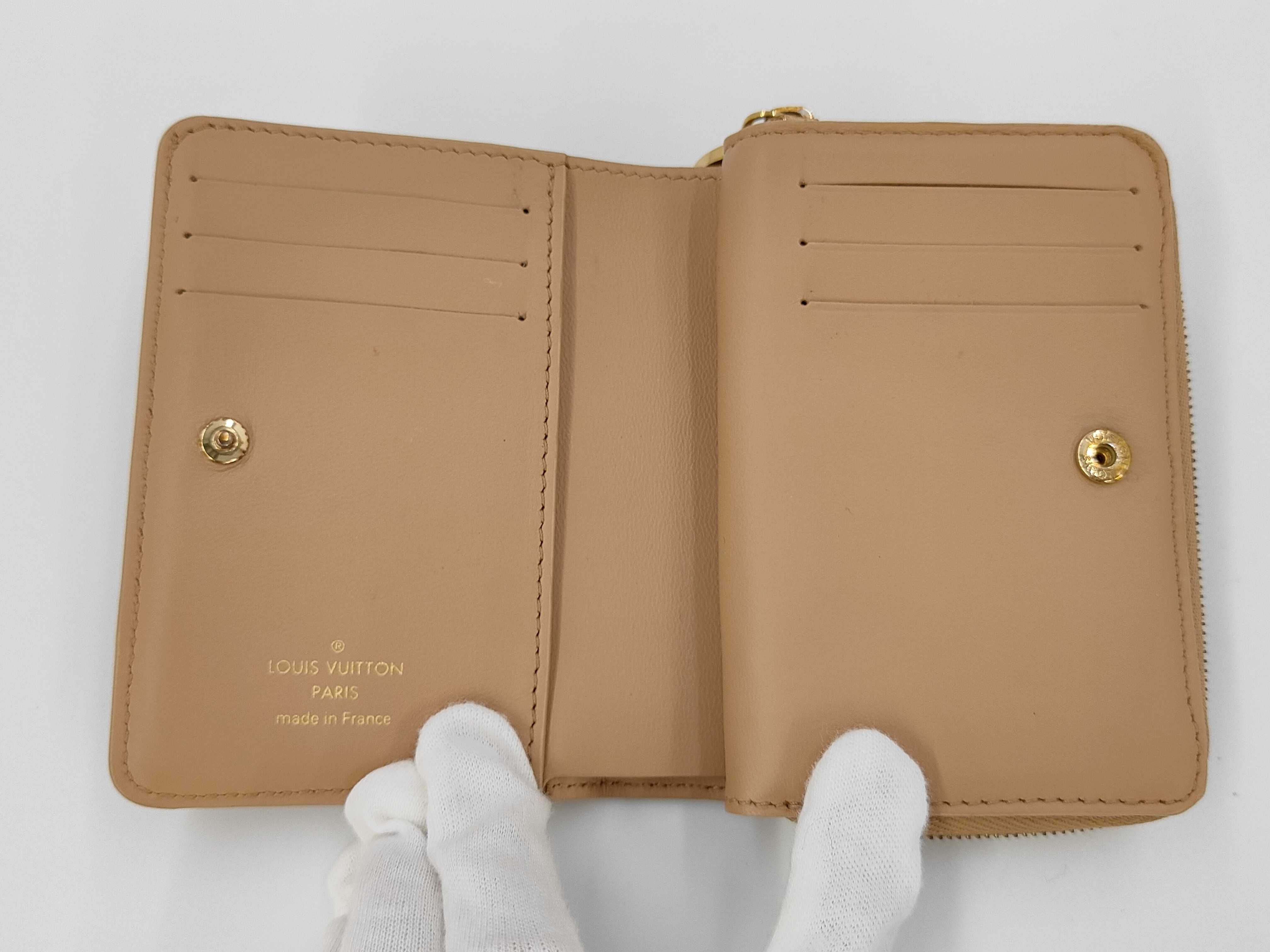 Vernis Louis Vuitton Portefeuille Luke Coussin Box Wallet — view 6