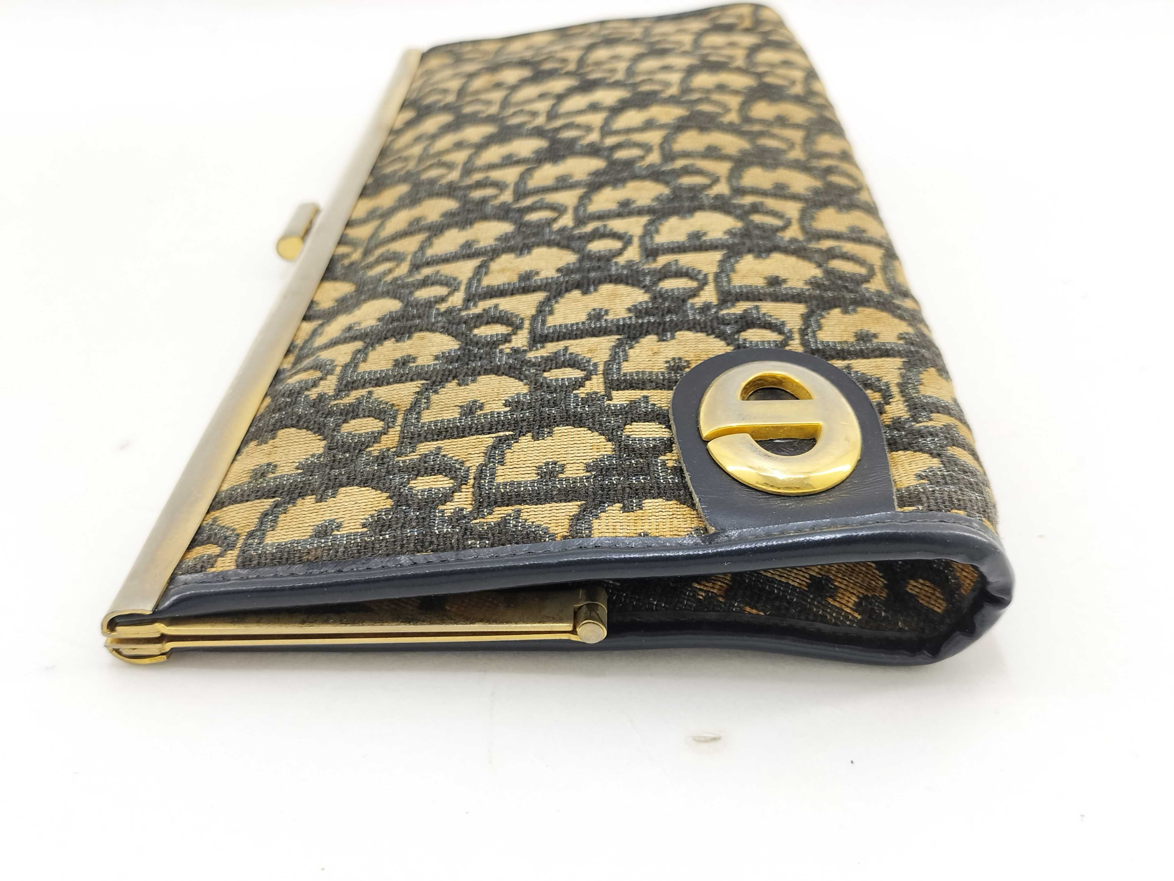 Trotter Brown Clasp Clutch Bag — view 3