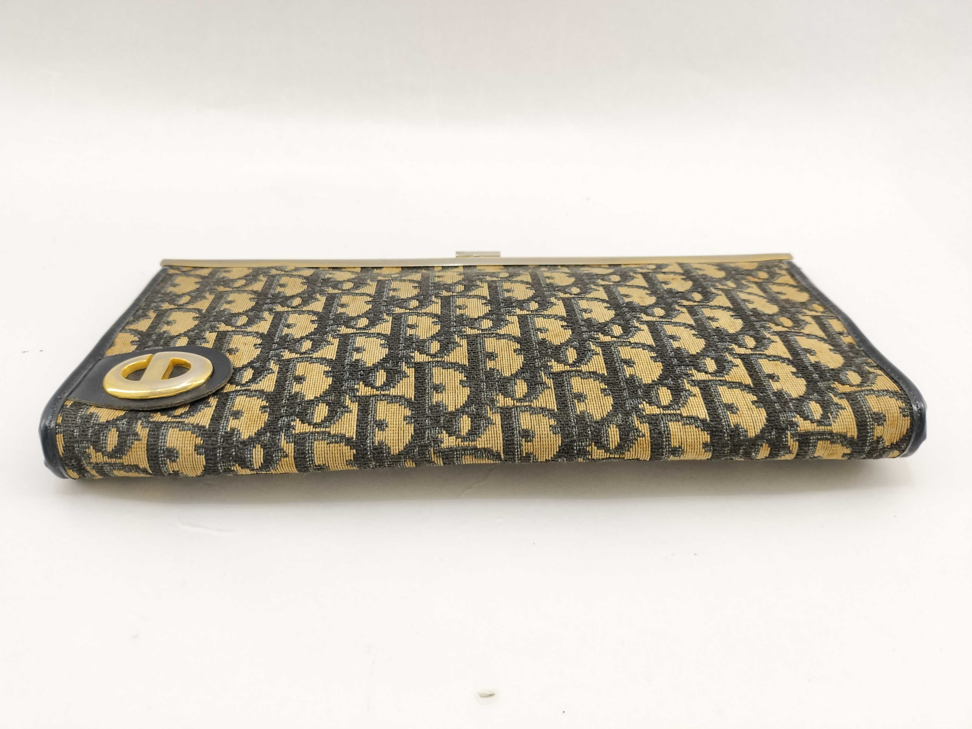 Trotter Brown Clasp Clutch Bag — view 5
