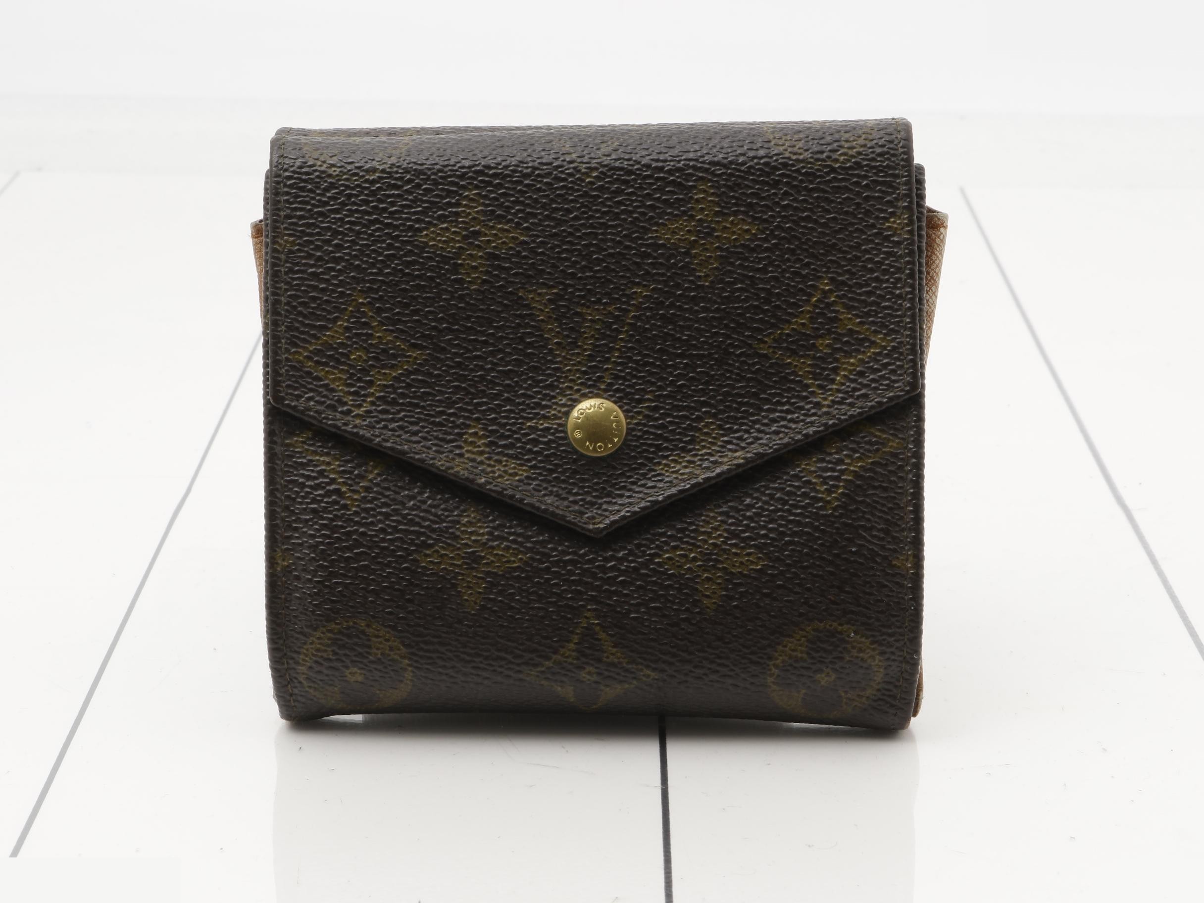 Double snap wallet