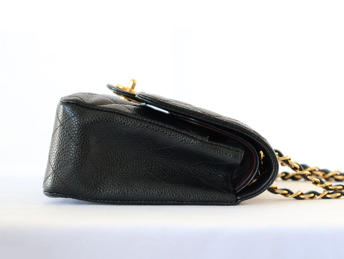 Caviar leather Matelassé 25 Double flap Double chain shoulder bag, black — view 6