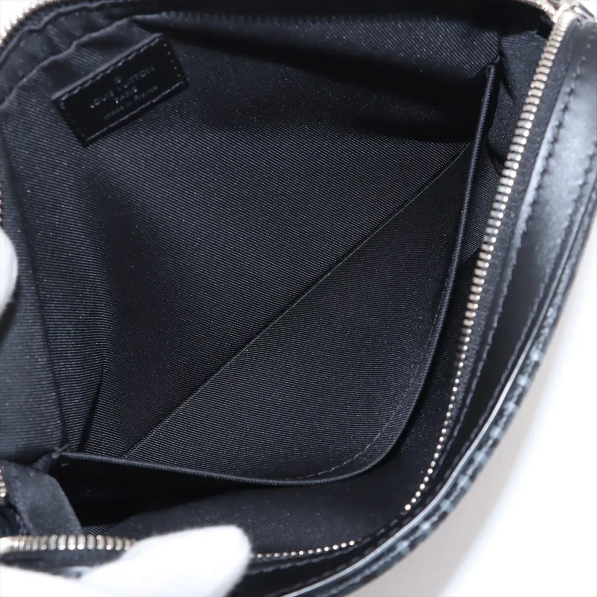 Damier Graphite 3D Trio Messenger N50017 Black RFID reaction available — view 9