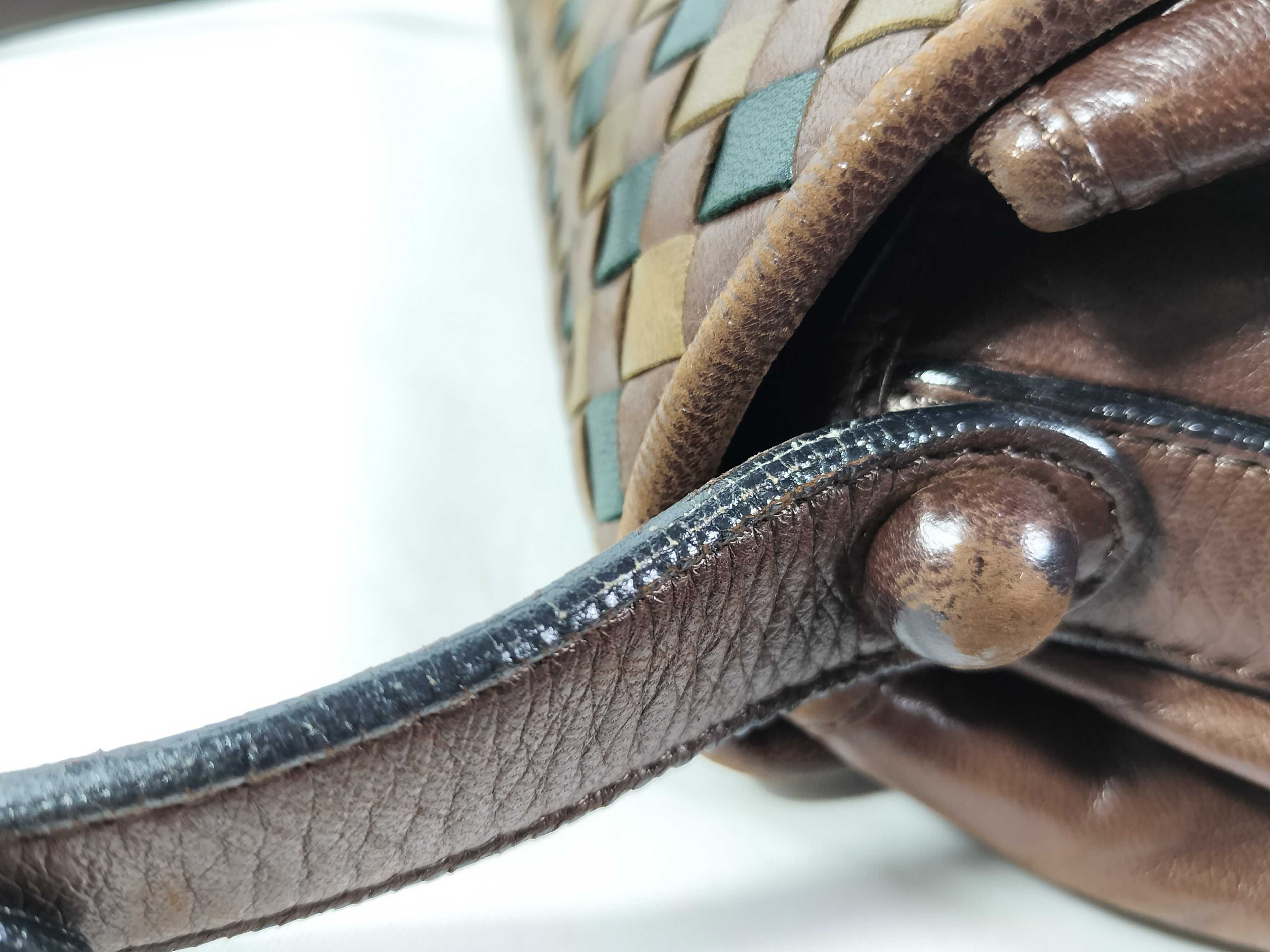 One-Shoulder Bag Leather Intrecciato Shoulder Bag — view 4
