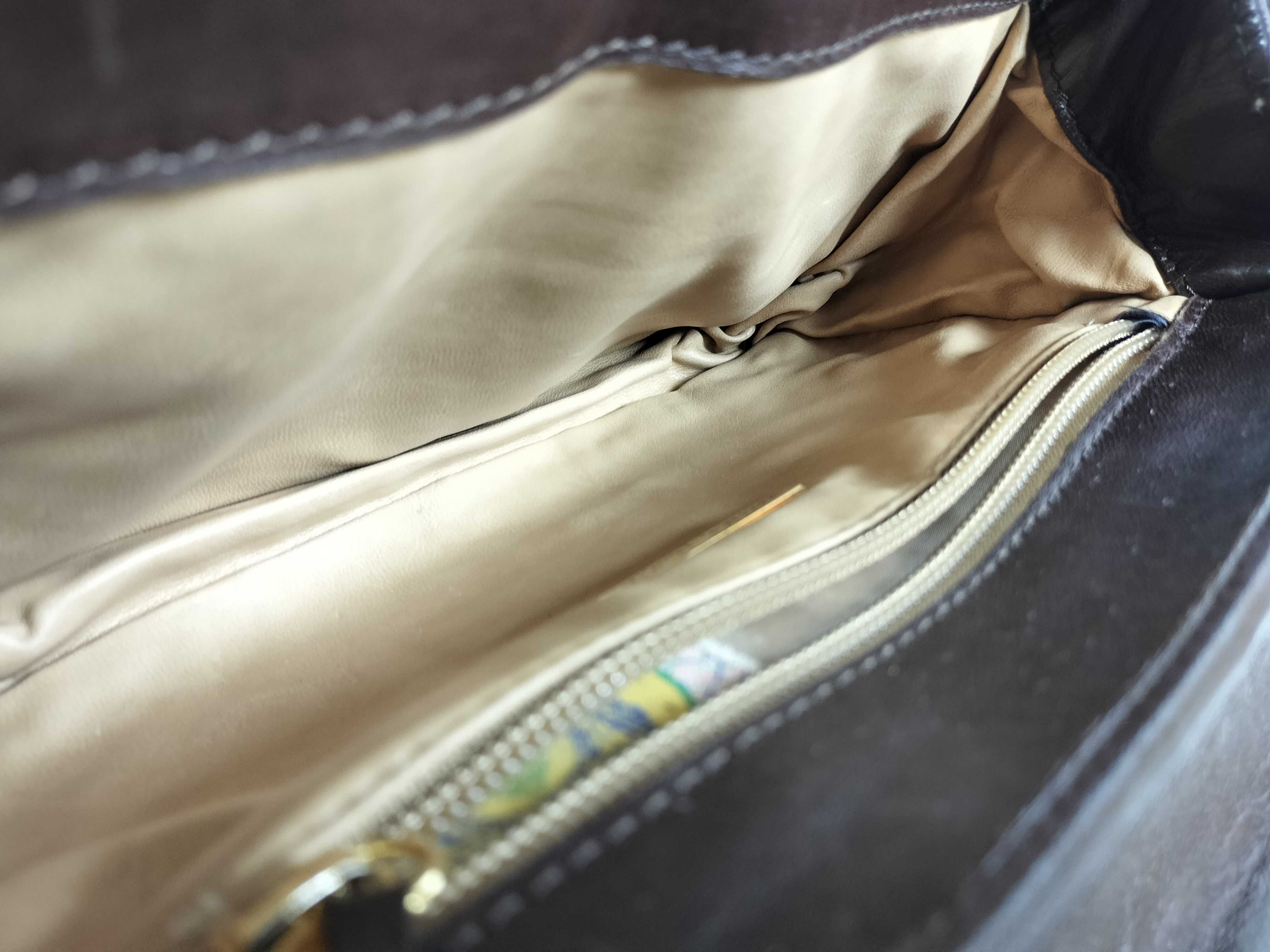 One-Shoulder Bag Leather Intrecciato Shoulder Bag — view 9
