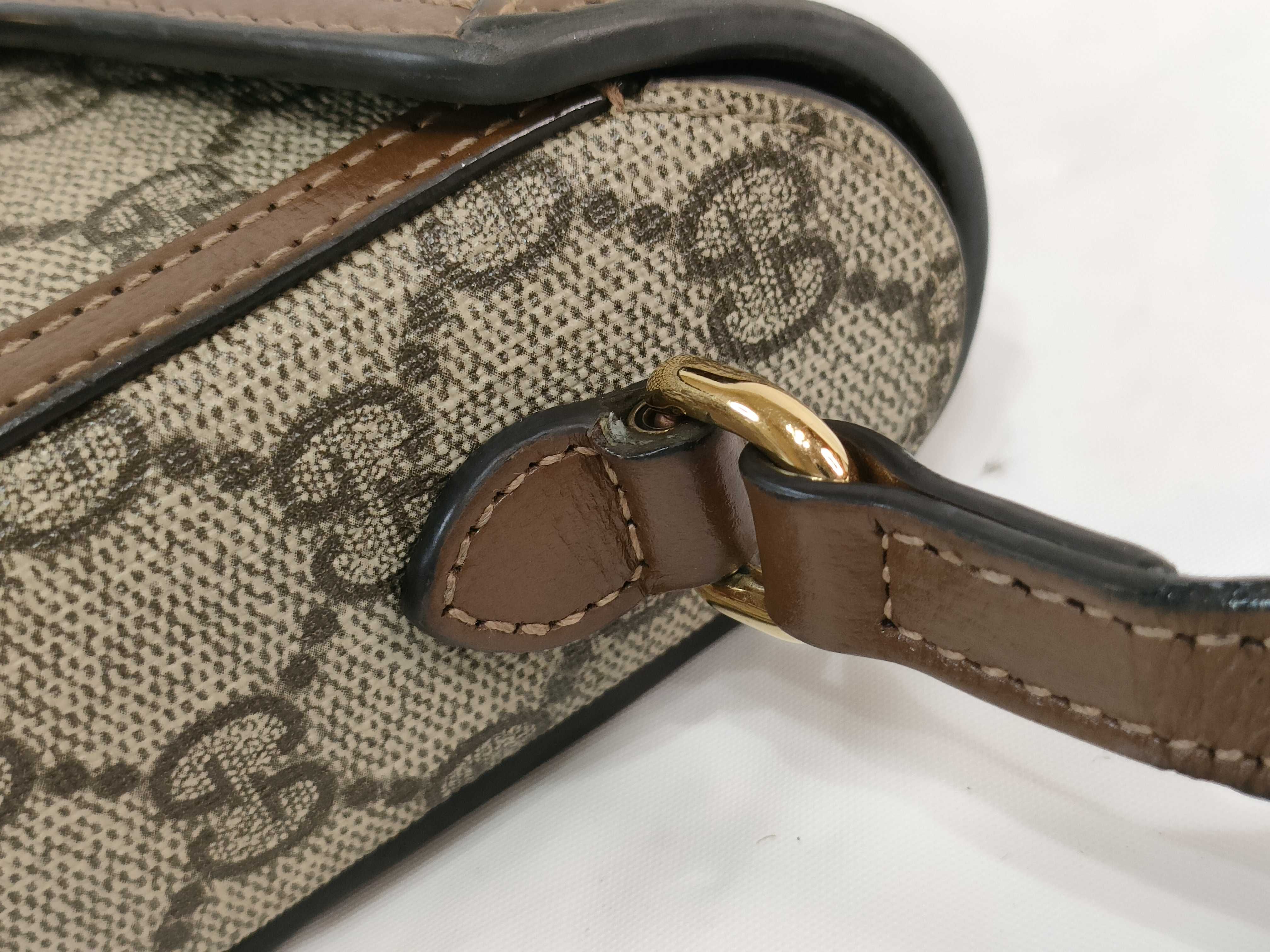 GG Canvas Horsebit Shoulder Bag — view 4