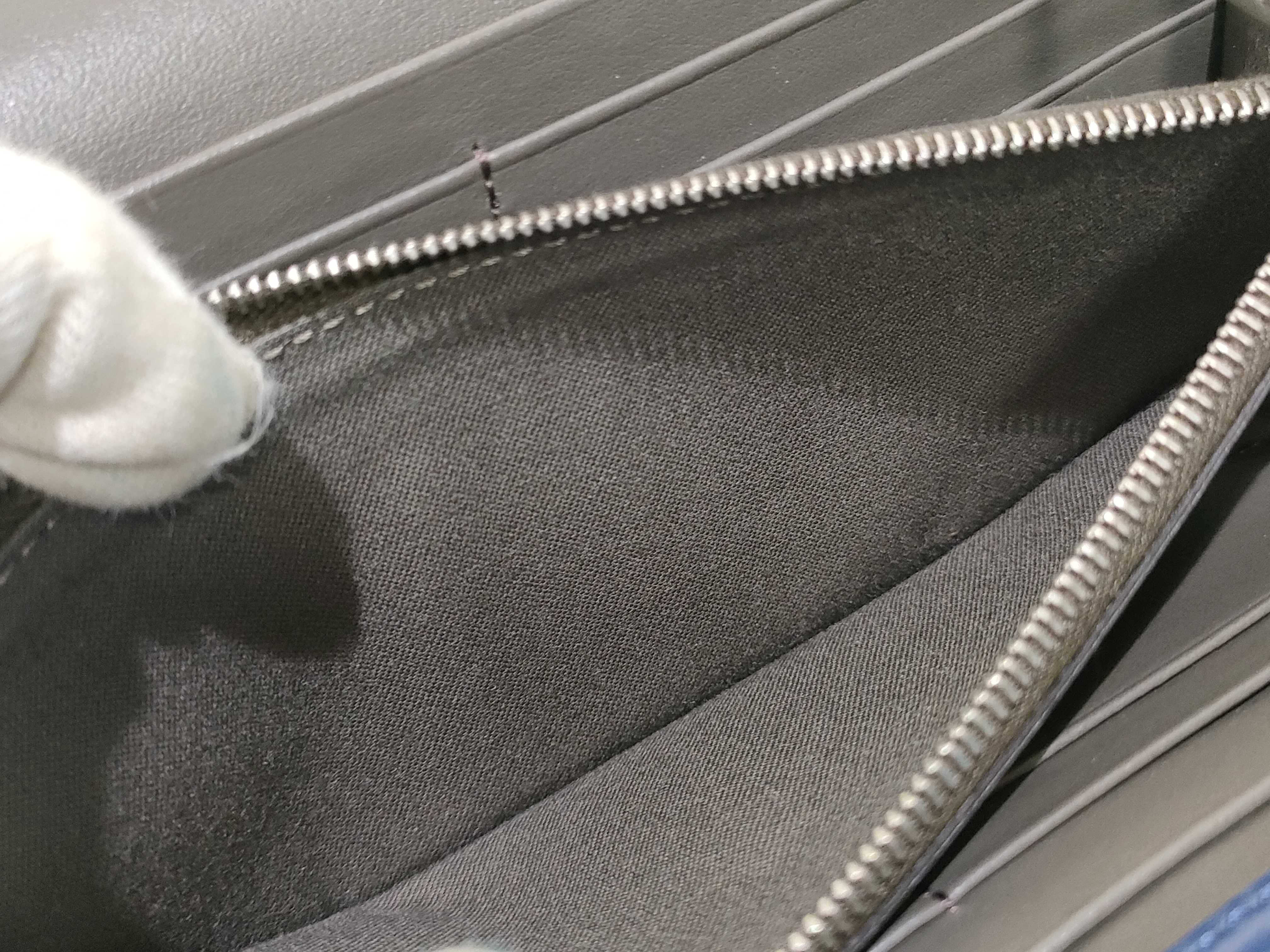 Peekaboo Long Wallet 8M0377 — view 11