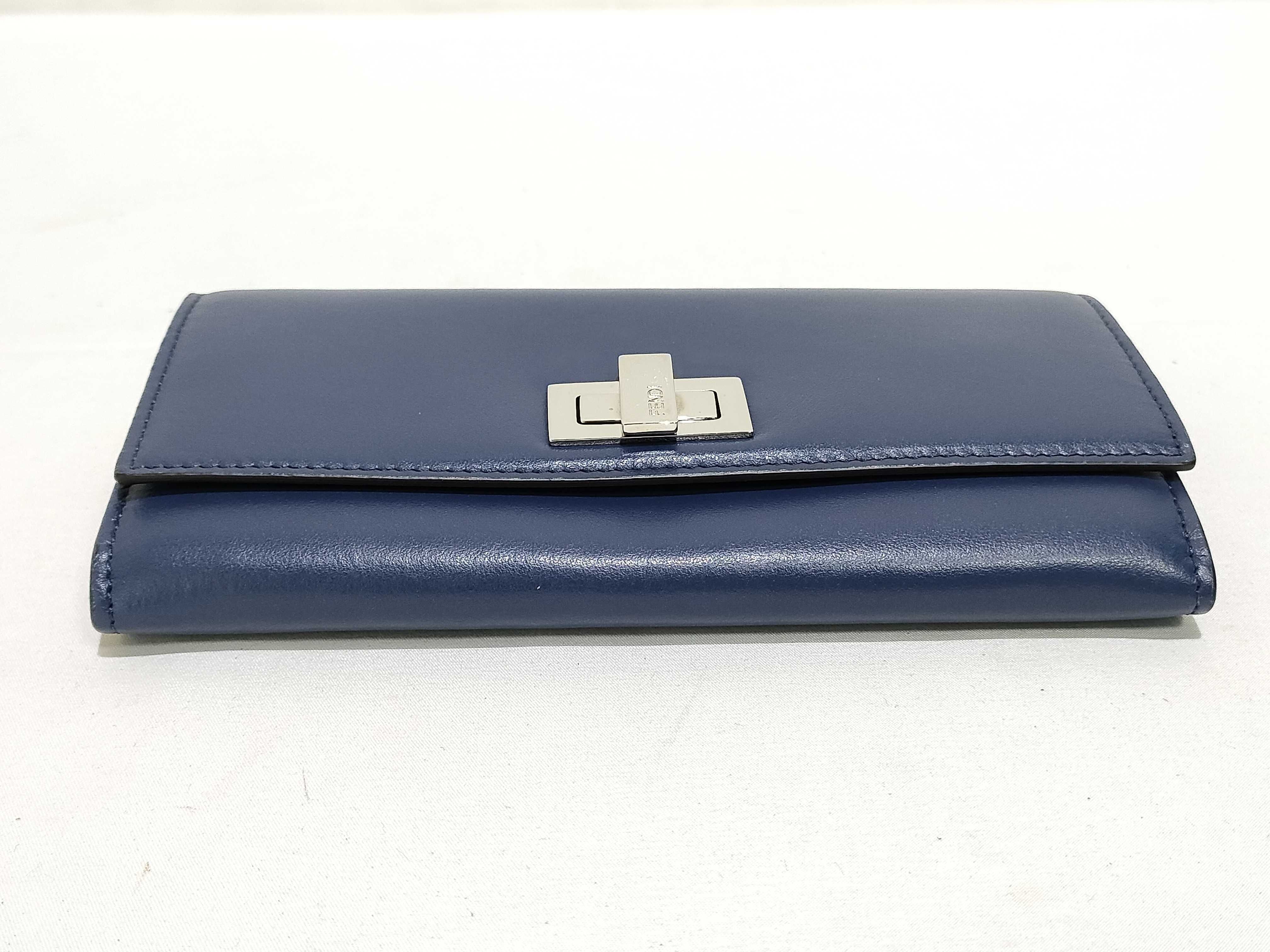 Peekaboo Long Wallet 8M0377 — view 3