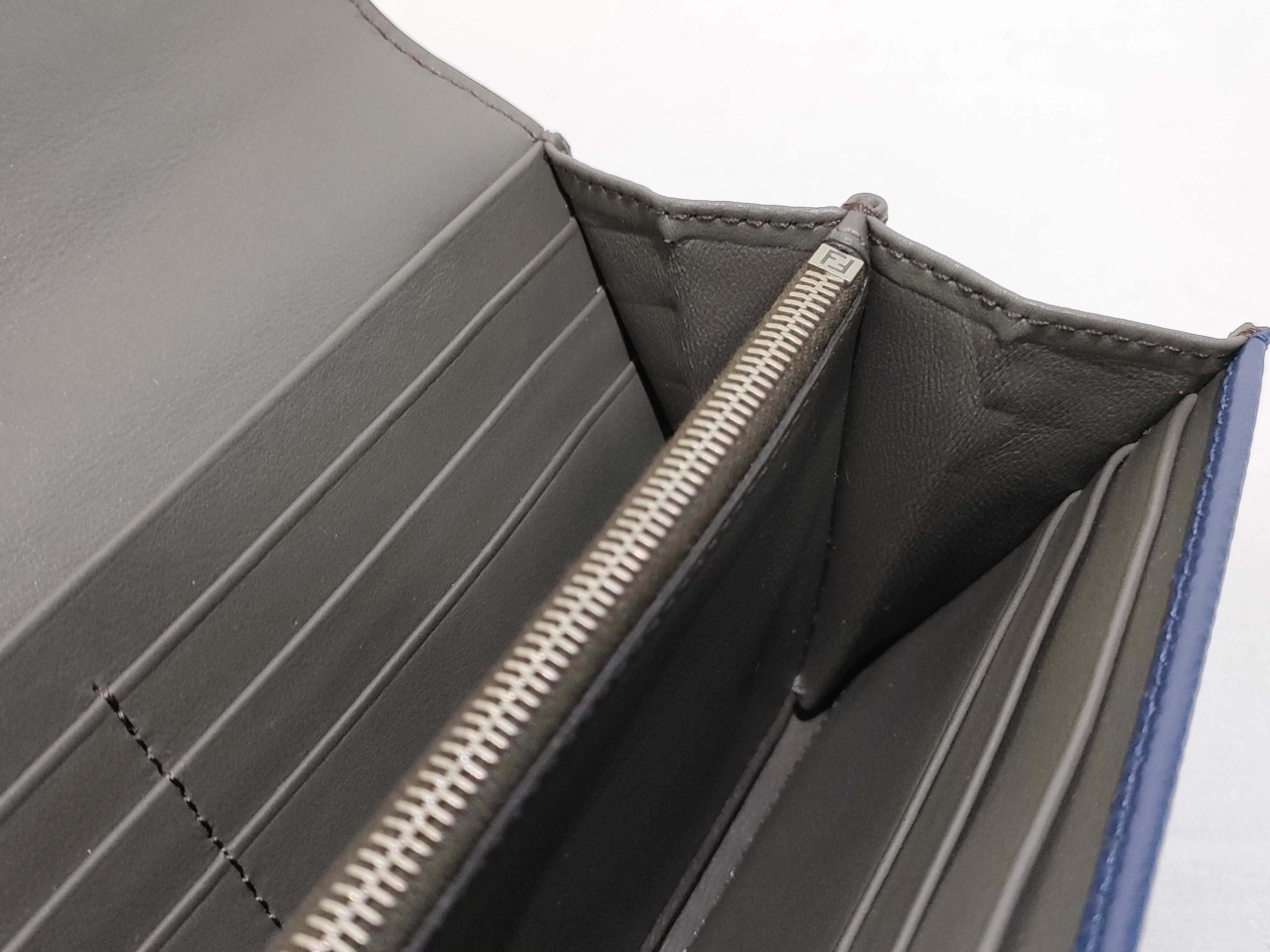 Peekaboo Long Wallet 8M0377 — view 10