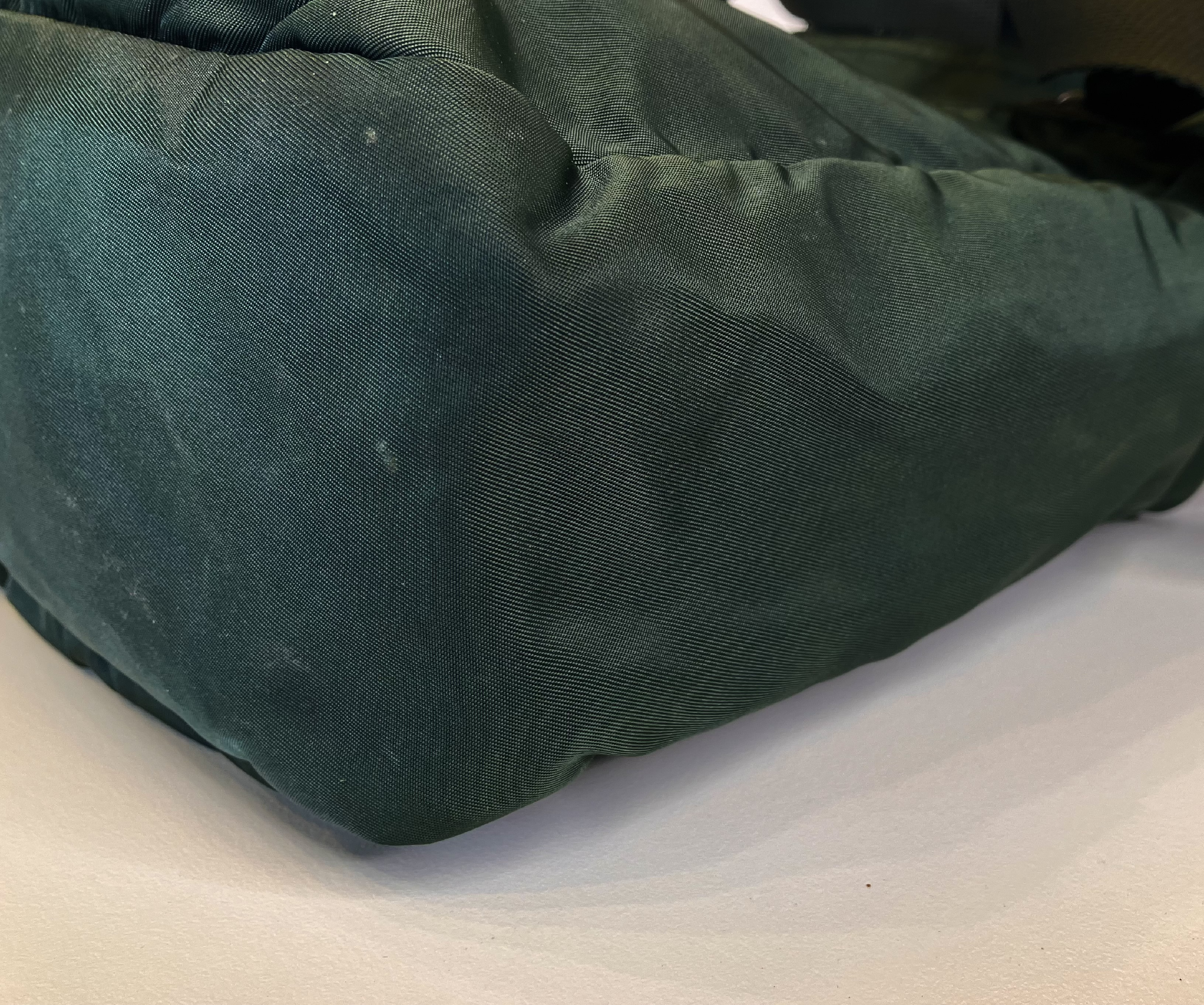 handbag, green handbag — view 3