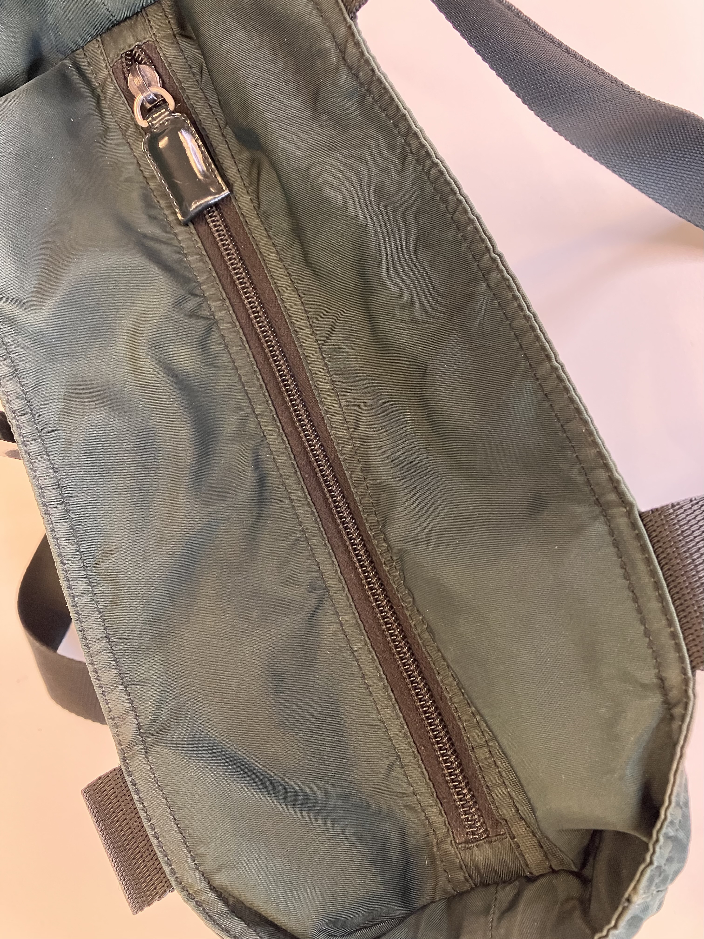 handbag, green handbag — view 7