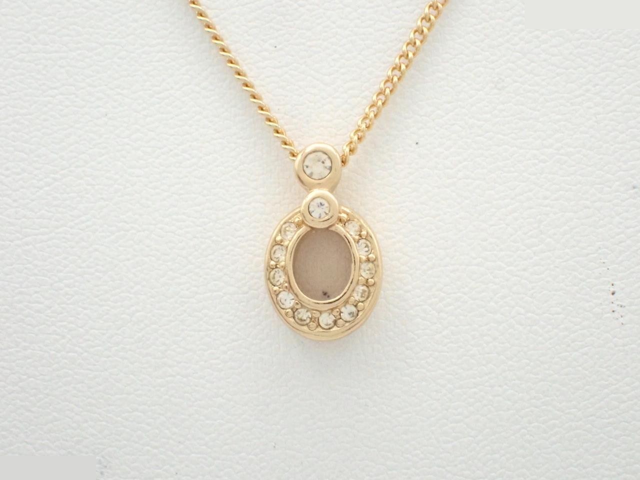 necklace, neck circumference approximately 47cm