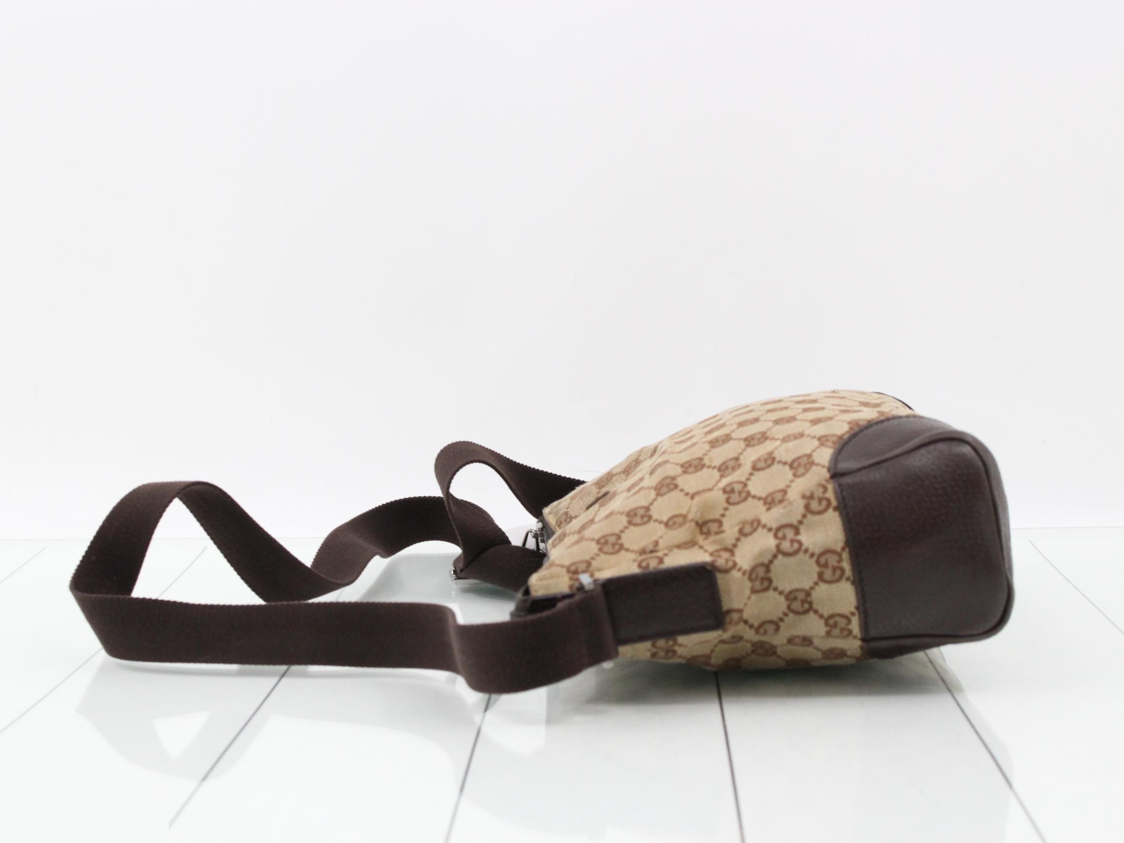 GG Canvas Shoulder Bag — view 4