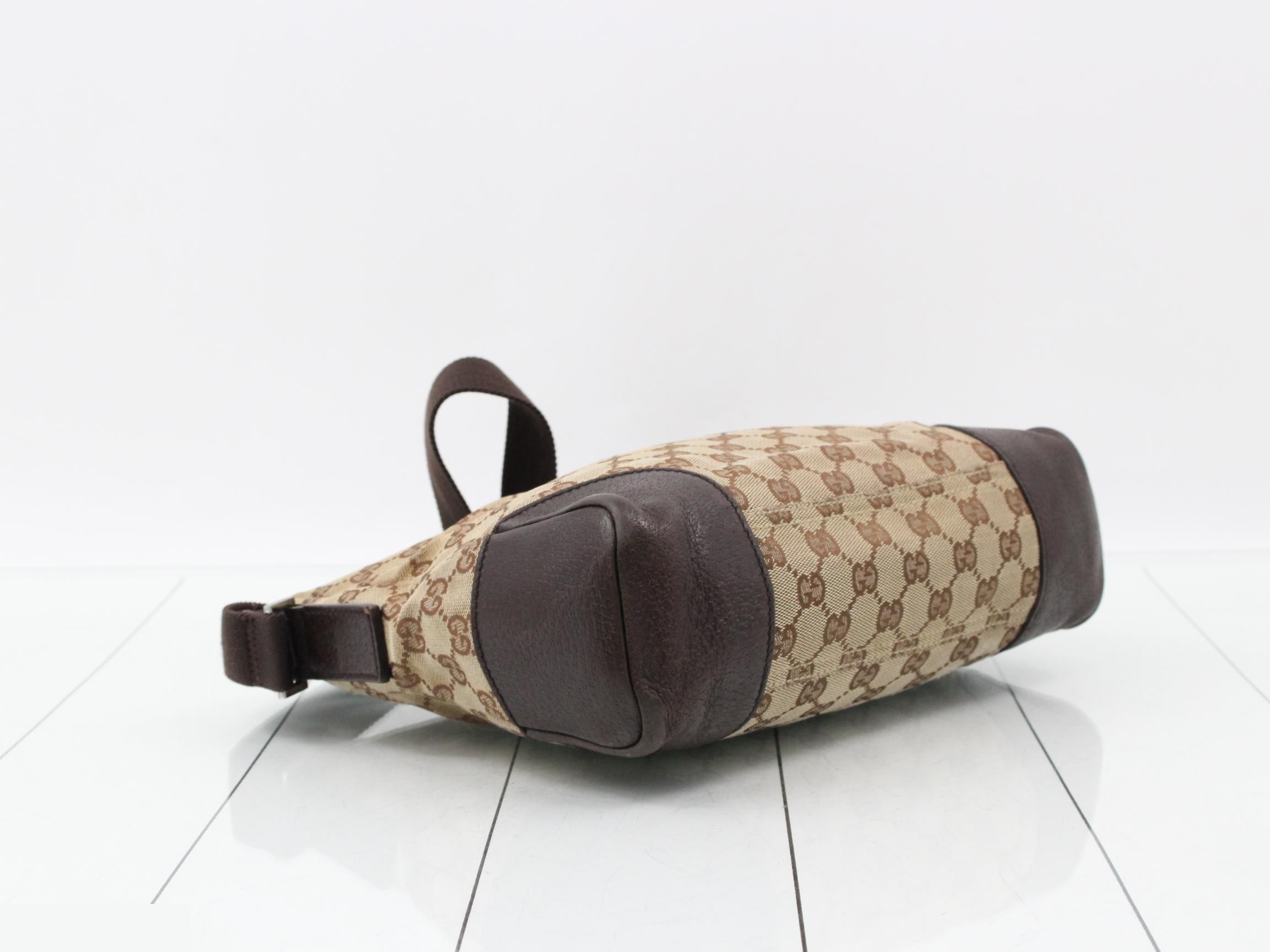 GG Canvas Shoulder Bag — view 5