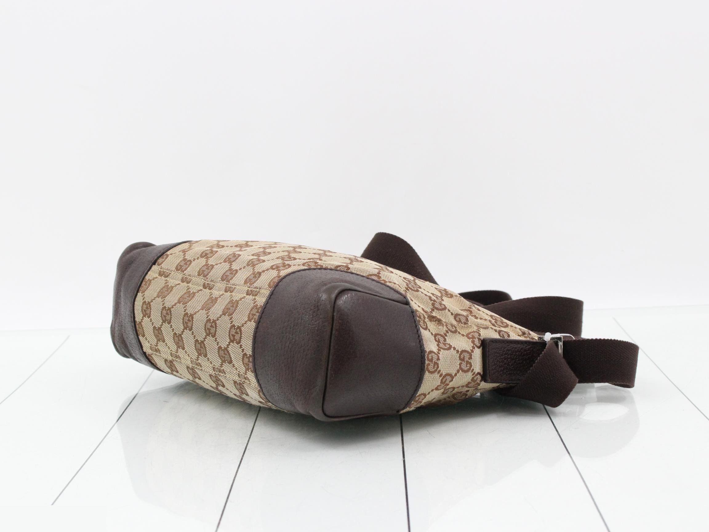 GG Canvas Shoulder Bag — view 6