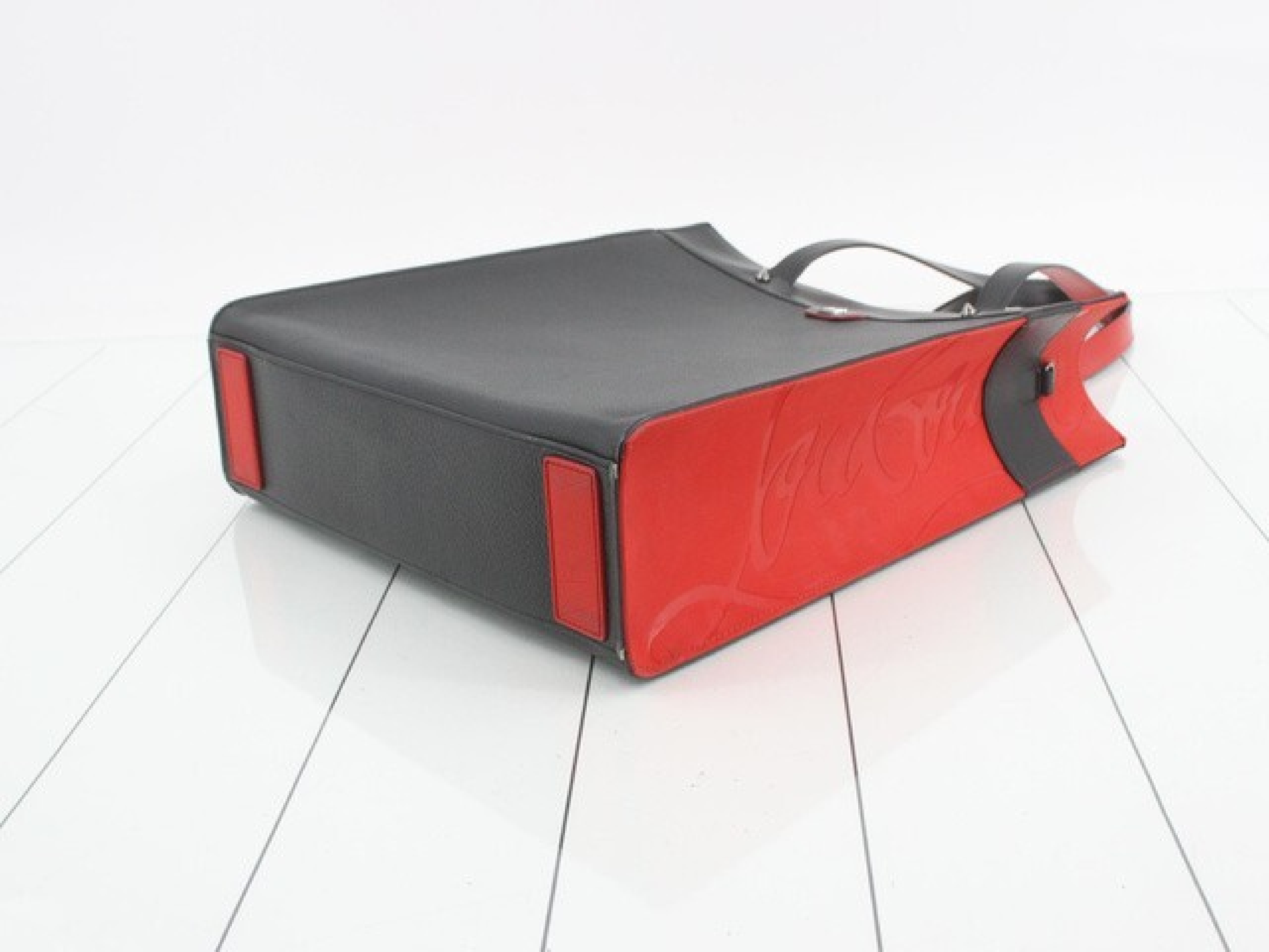 tote bag with strap. Comes with dust bag. — view 4