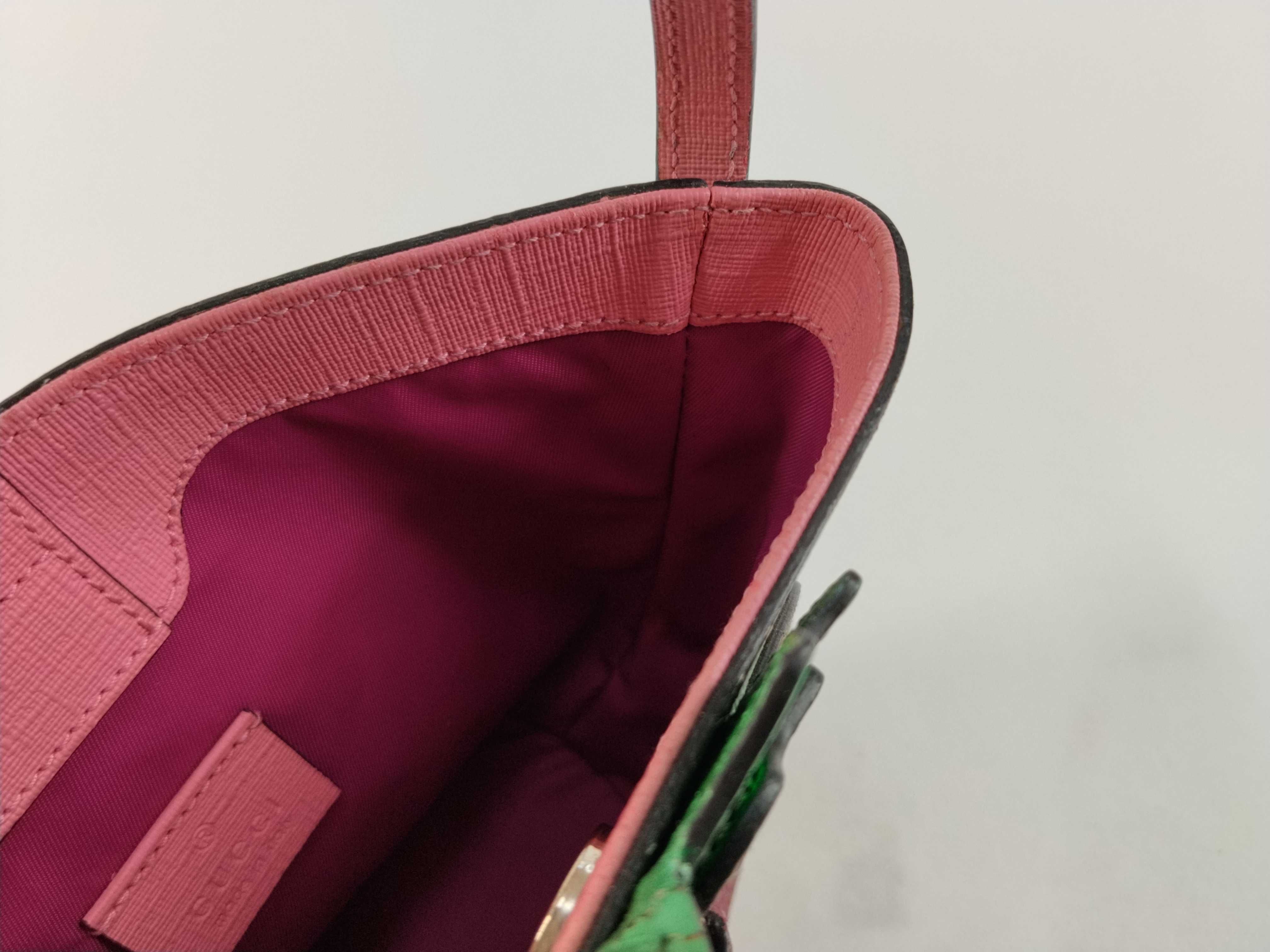 GG Supreme GUCCI GG Supreme Handbag — view 11
