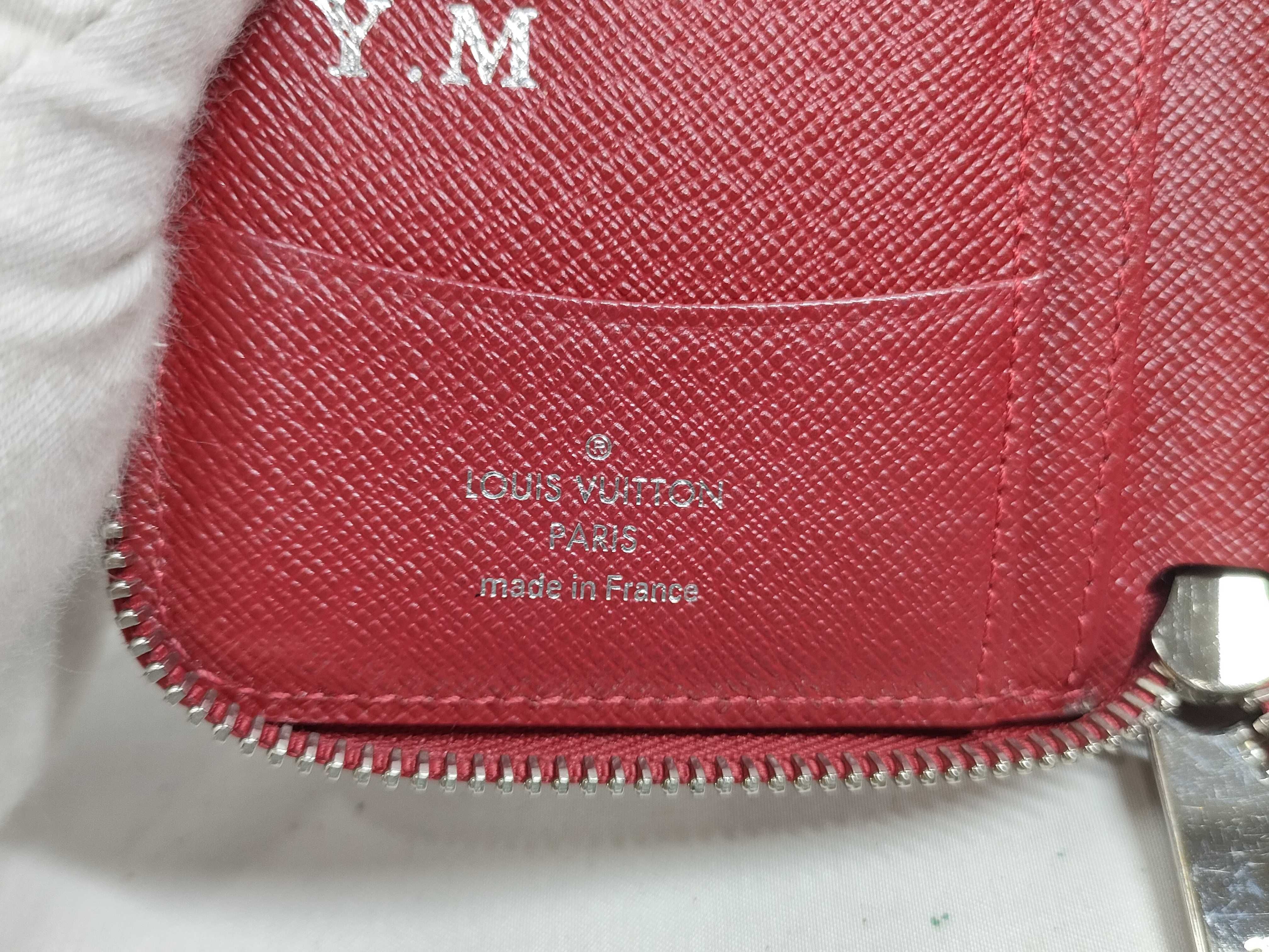 Epi Round Zip Red Wallet — view 12