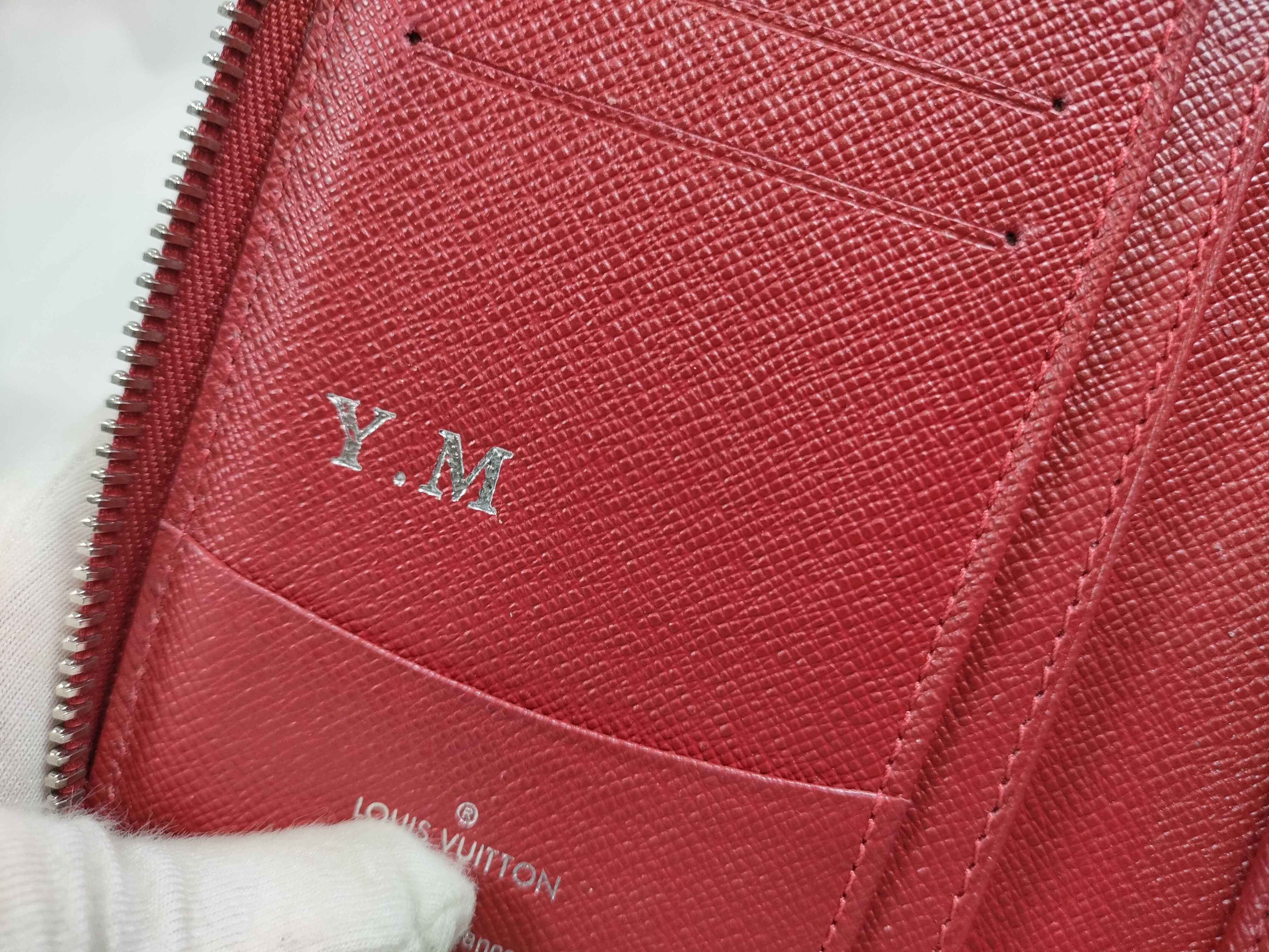 Epi Round Zip Red Wallet — view 13