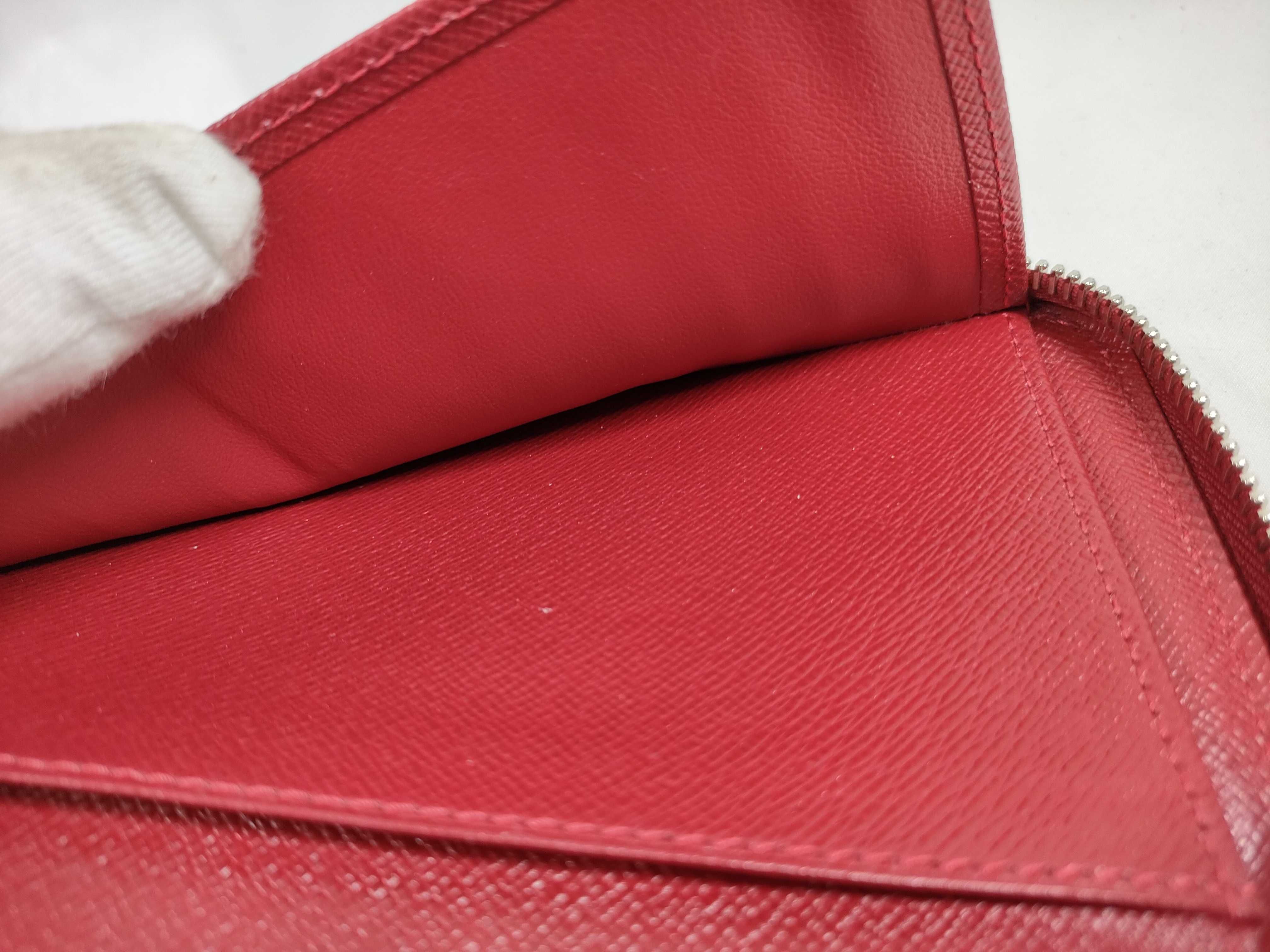 Epi Round Zip Red Wallet — view 14