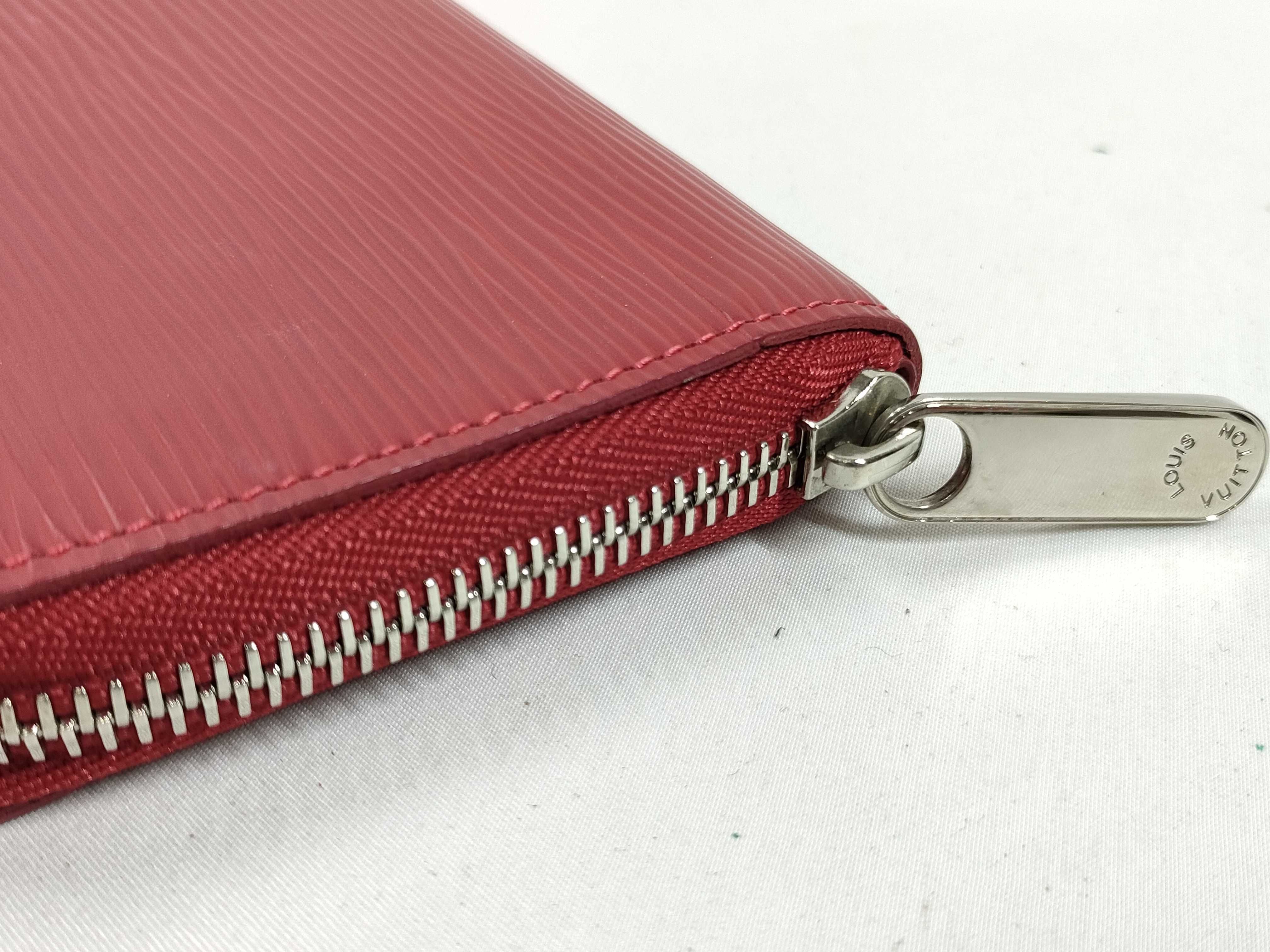 Epi Round Zip Red Wallet — view 7