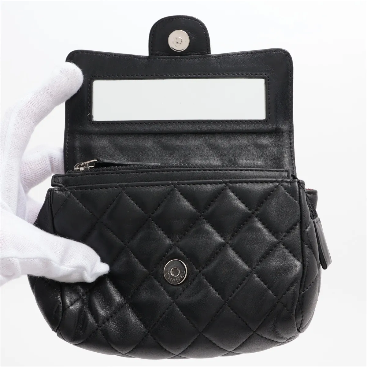 Matelasse Lambskin Pouch Black Silver Hardware 17446934 Flap Back Mirror — view 3