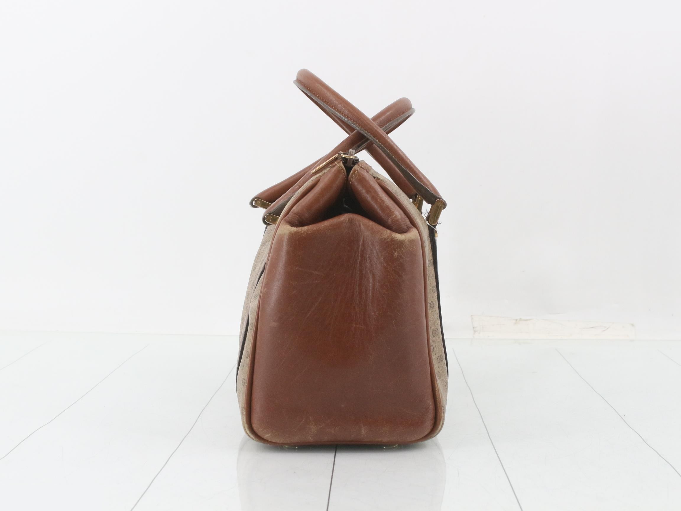 handbag — view 4
