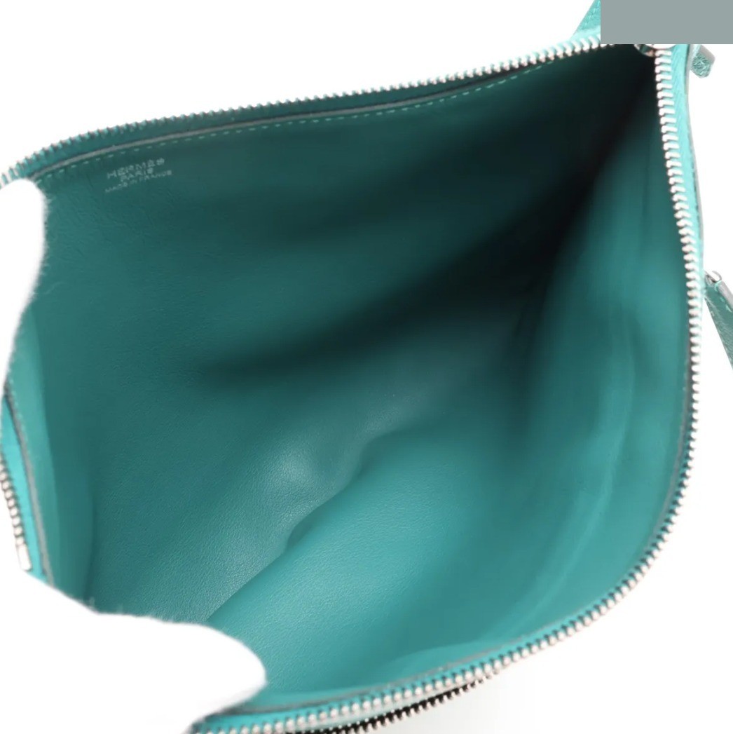 Unused, with original bag. UltraPlat GM Evercolor Vert Verone, silver hardware. — view 5