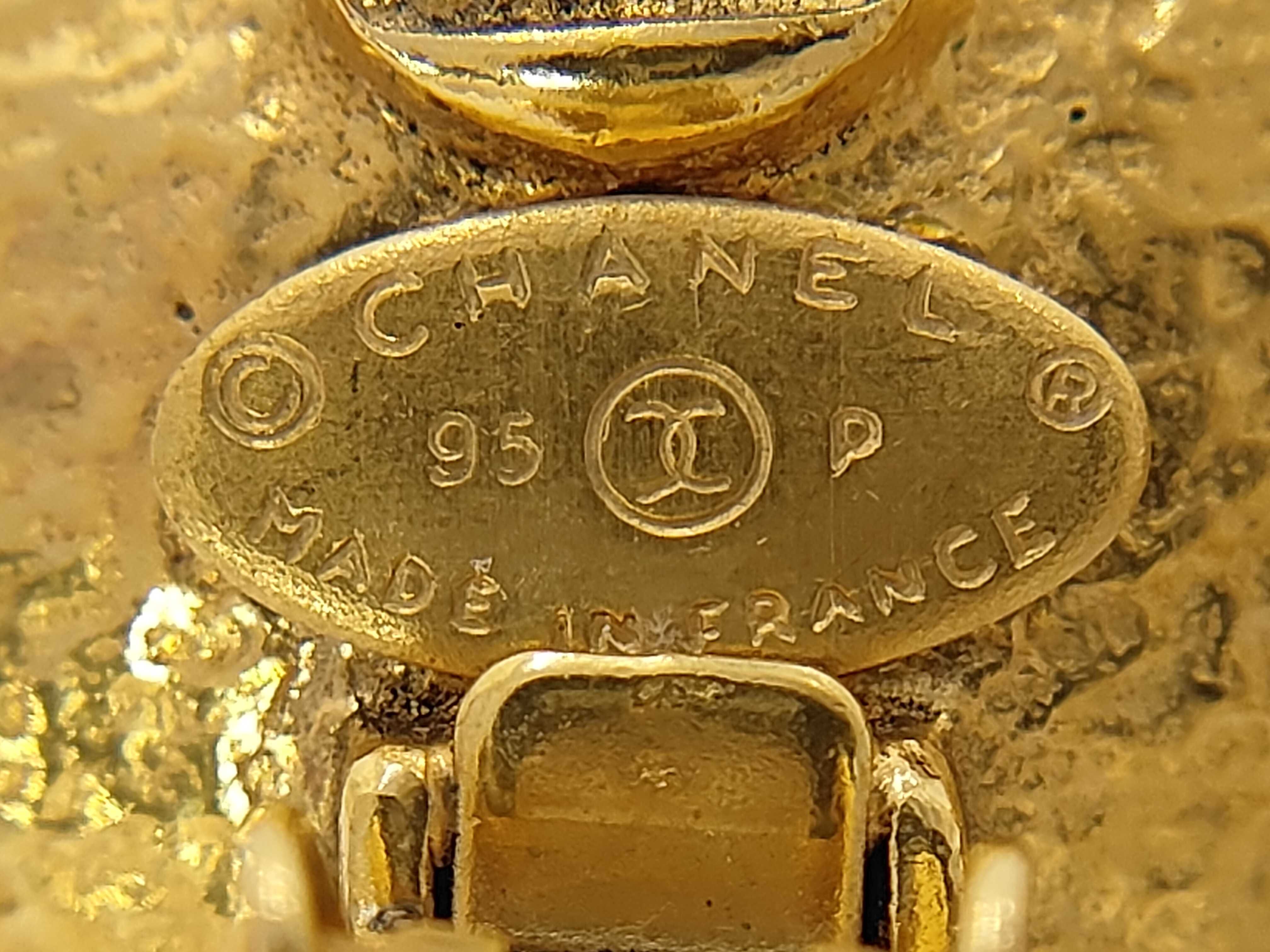 Earrings, Chanel Coco Mark, Faux Pearl, 95p, 29.5g, Box Included. — view 3