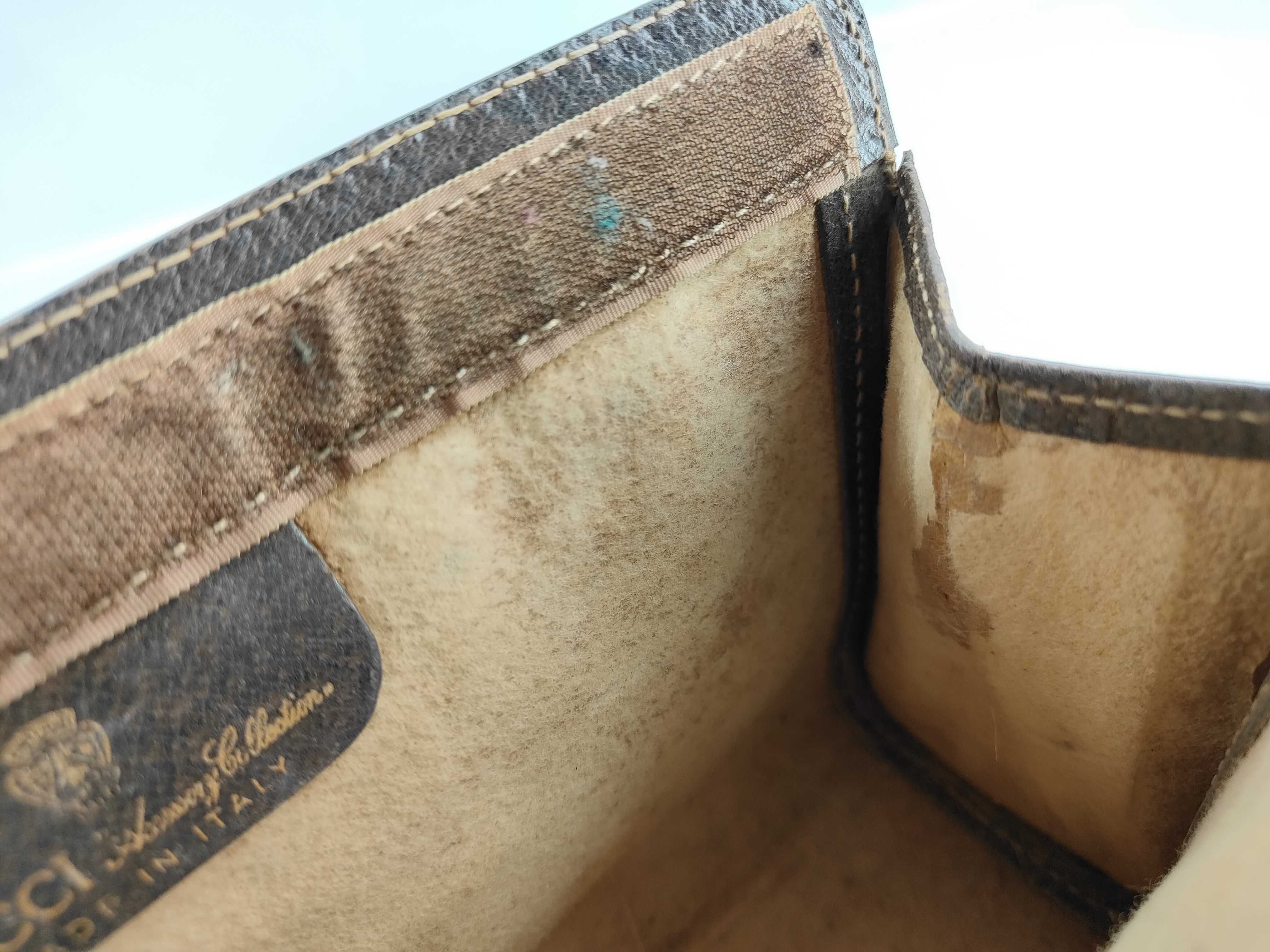GG Supreme Gucci Sherry Clutch Bag — view 12