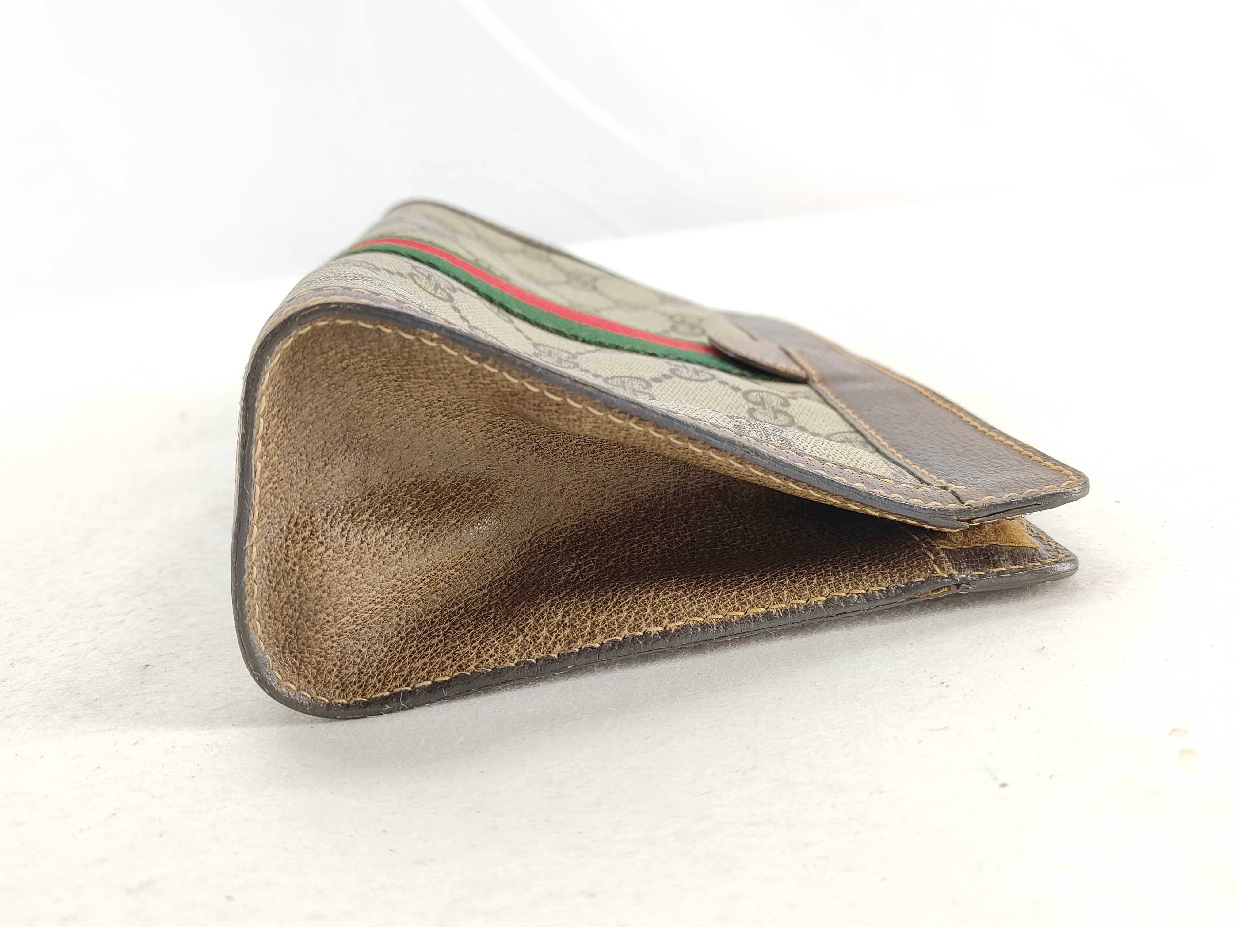 GG Supreme Gucci Sherry Clutch Bag — view 5