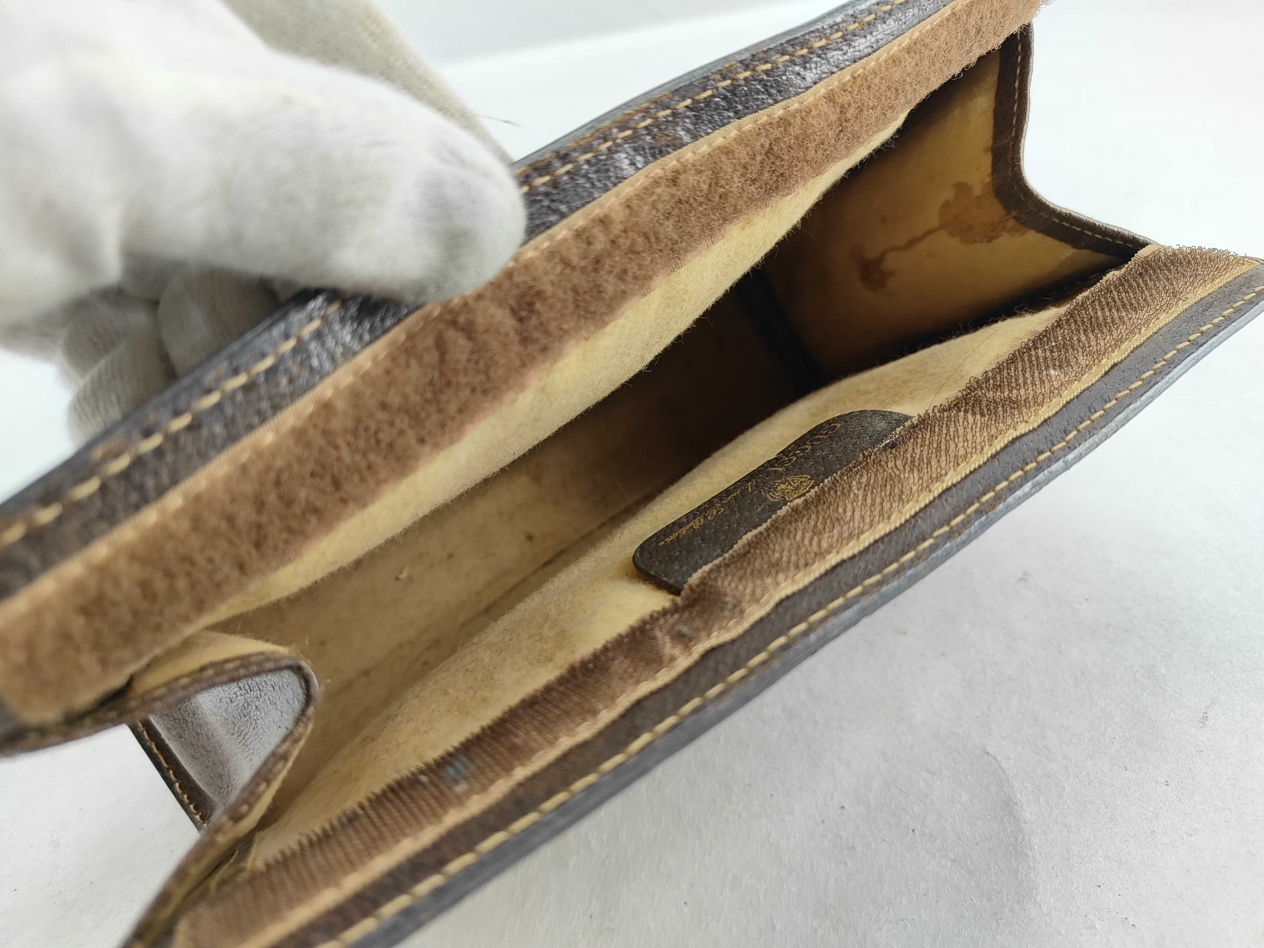 GG Supreme Gucci Sherry Clutch Bag — view 9
