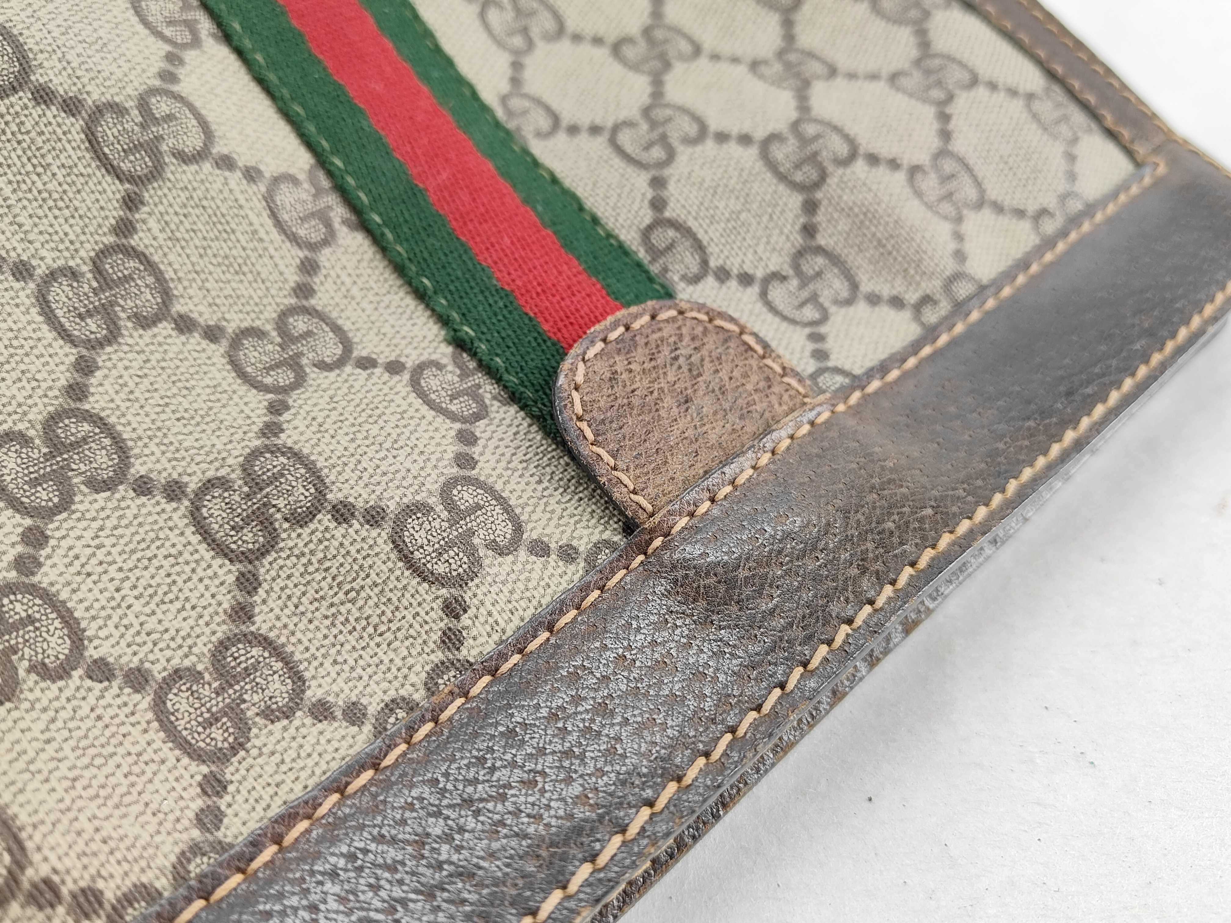 GG Supreme Gucci Sherry Clutch Bag — view 10
