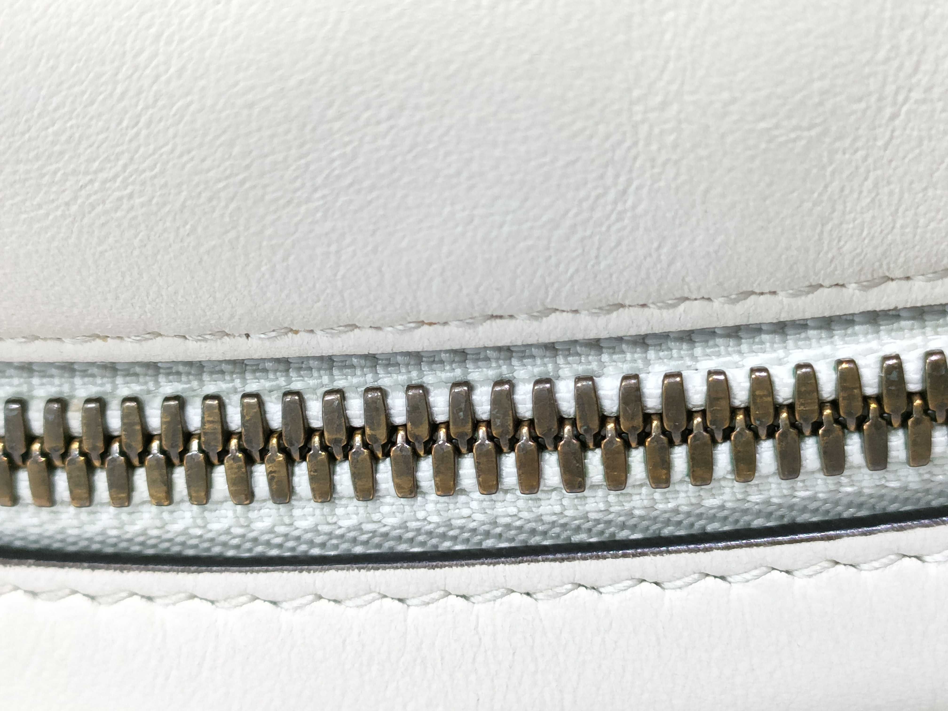 GG Marmont Small Matelasse Shoulder Bag White 447632 Shoulder Bag — view 8